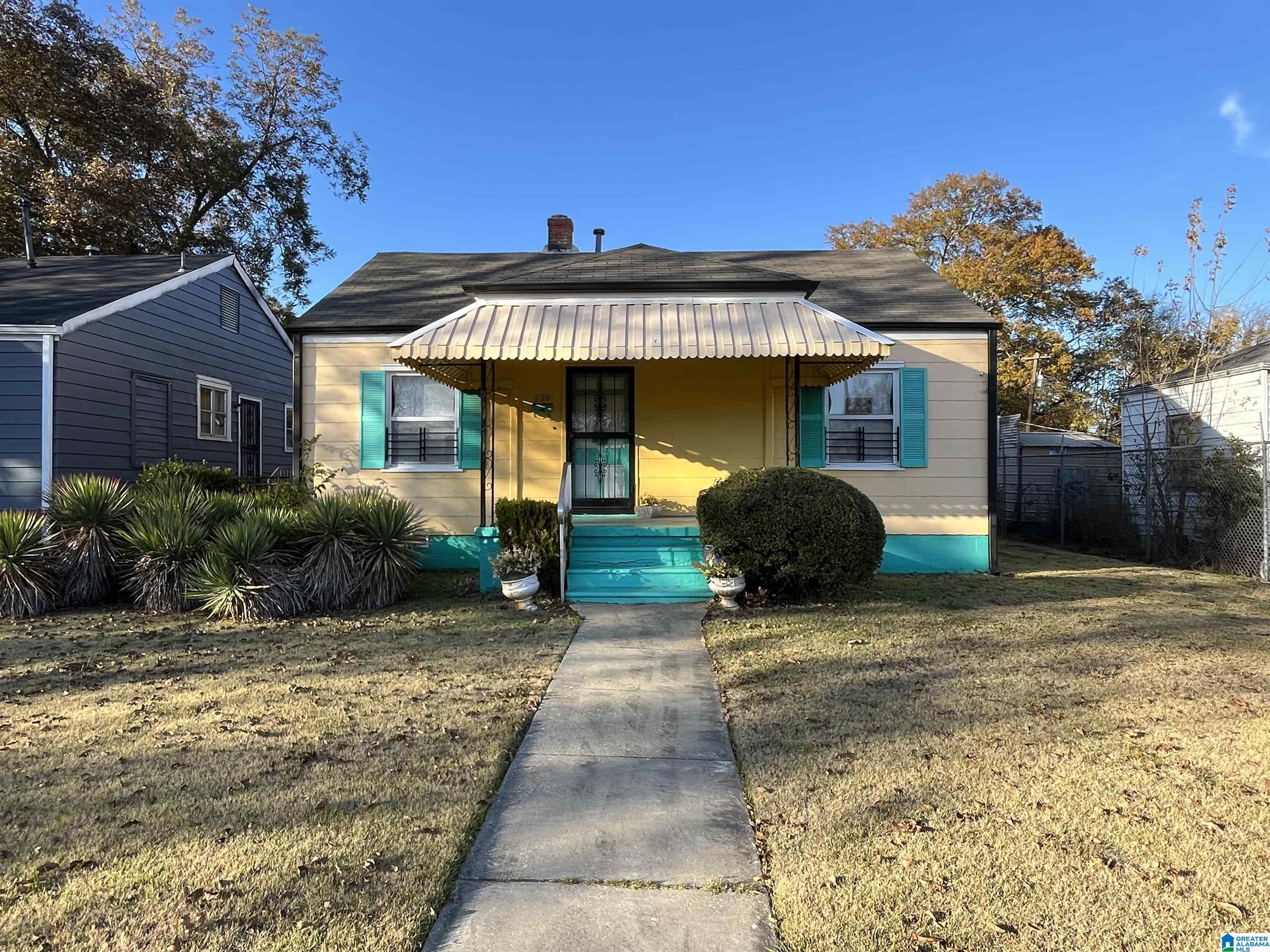 Photo 1 of 18 — 624 4TH COURT W, BIRMINGHAM, AL 35204