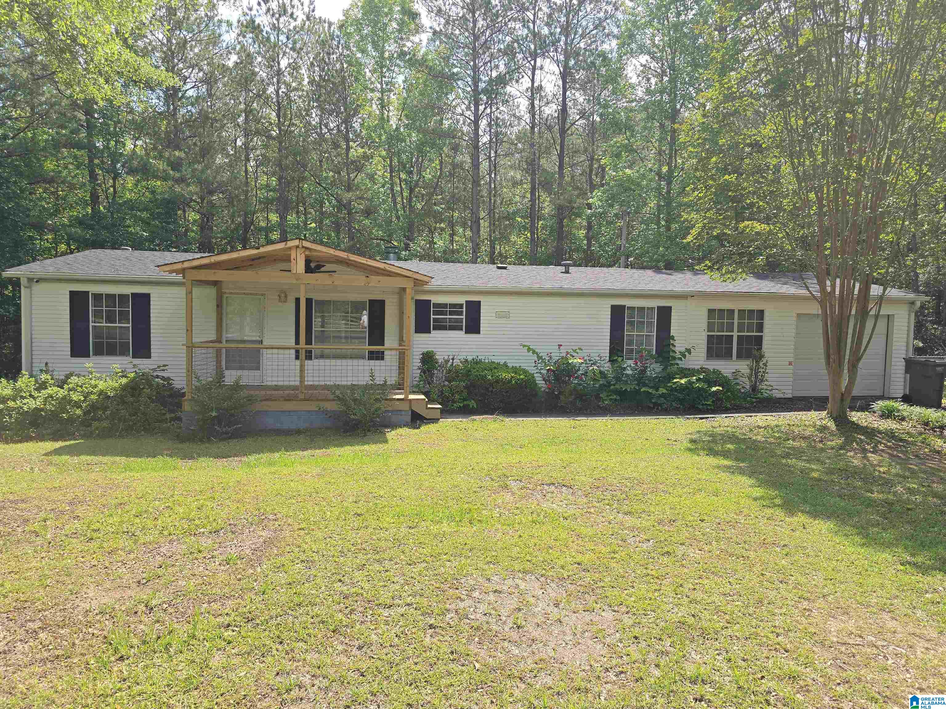 Photo 1 of 29 — 2198 COOSA COUNTY ROAD 29, ROCKFORD, AL 35136