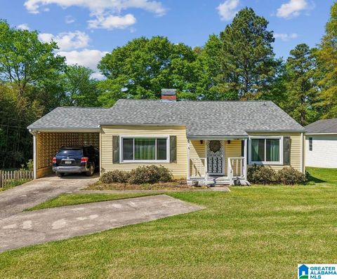 Photo of 454 Johnson Street, GARDENDALE, AL 35071 (MLS # 21449363)