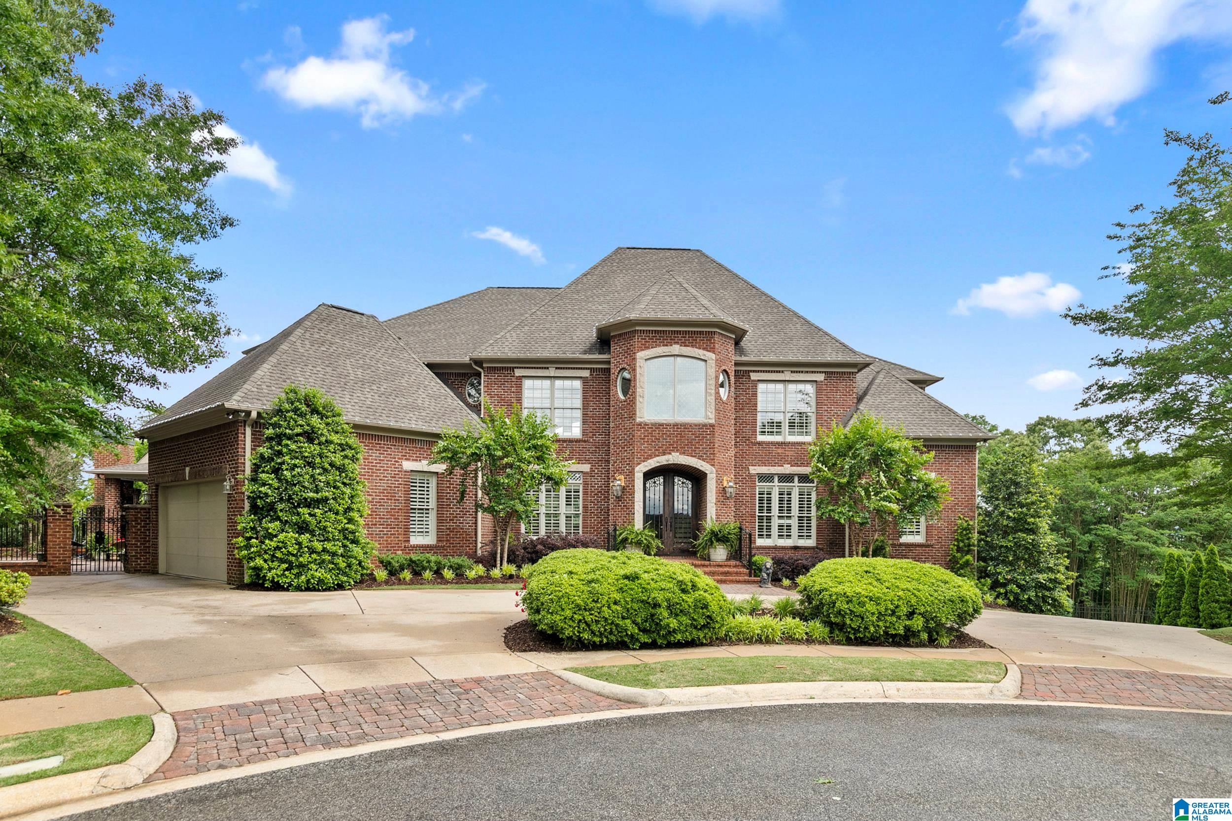 2324 LONGLEAF WAY