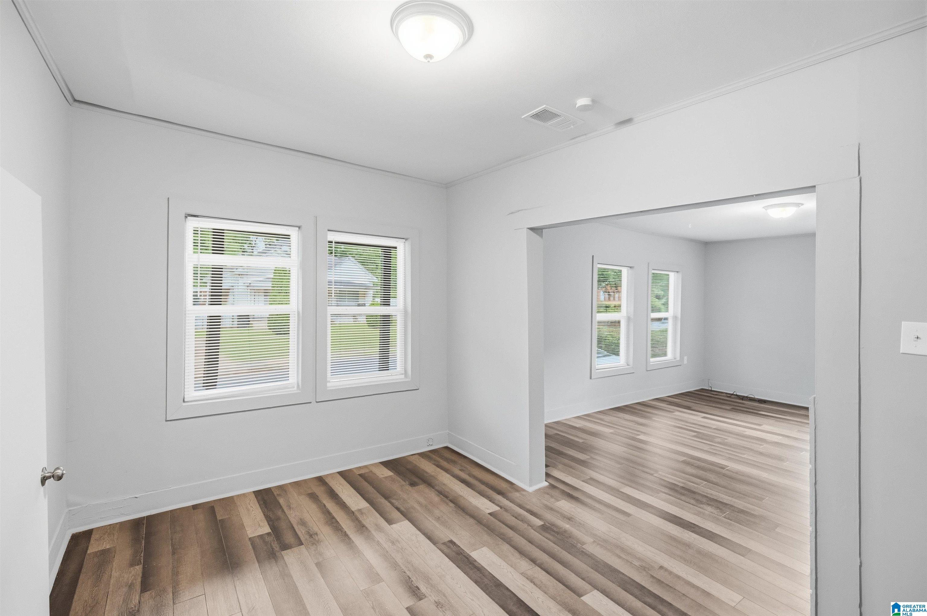 31 4TH AVENUE S