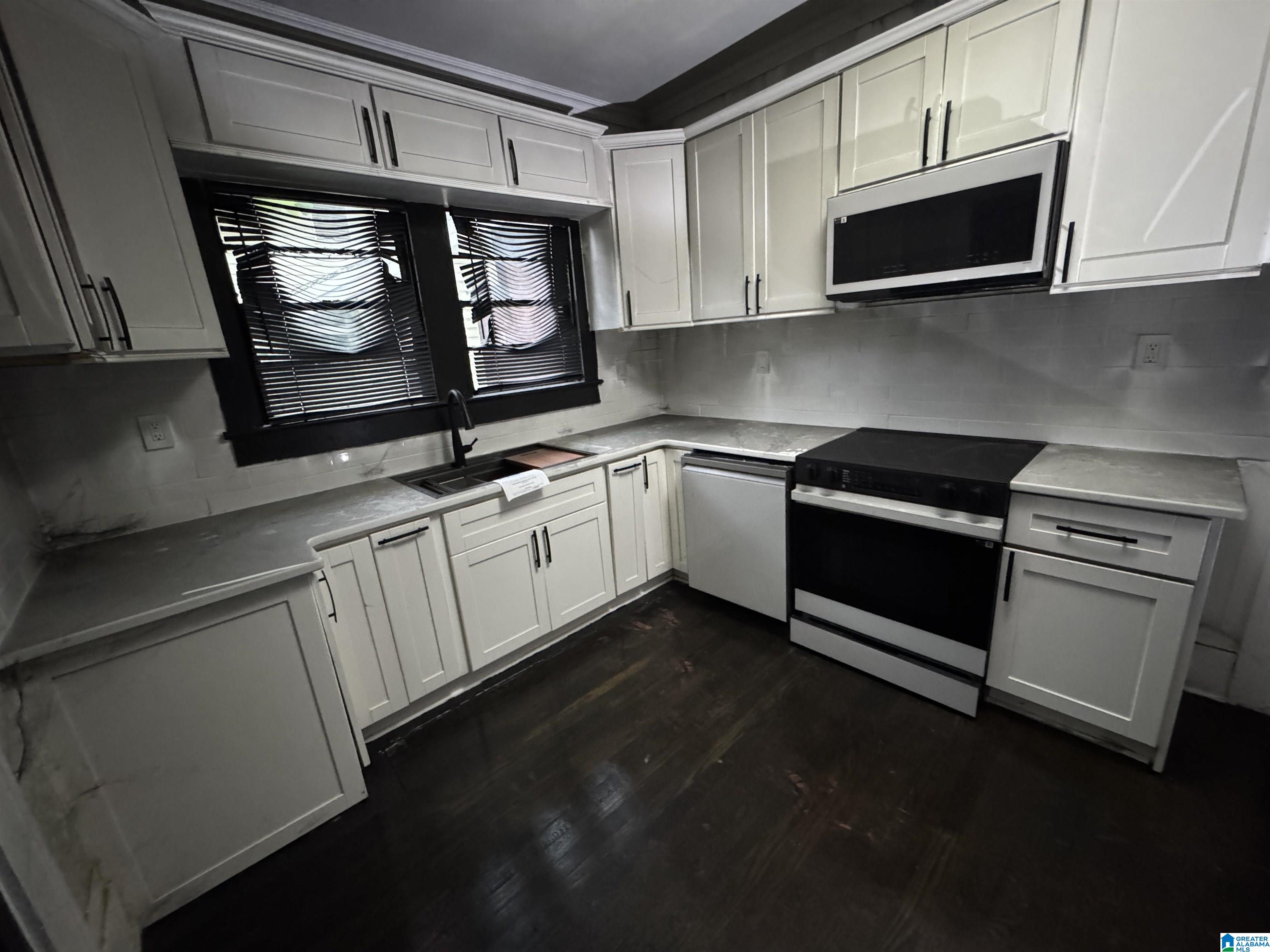 2816 20TH STREET W