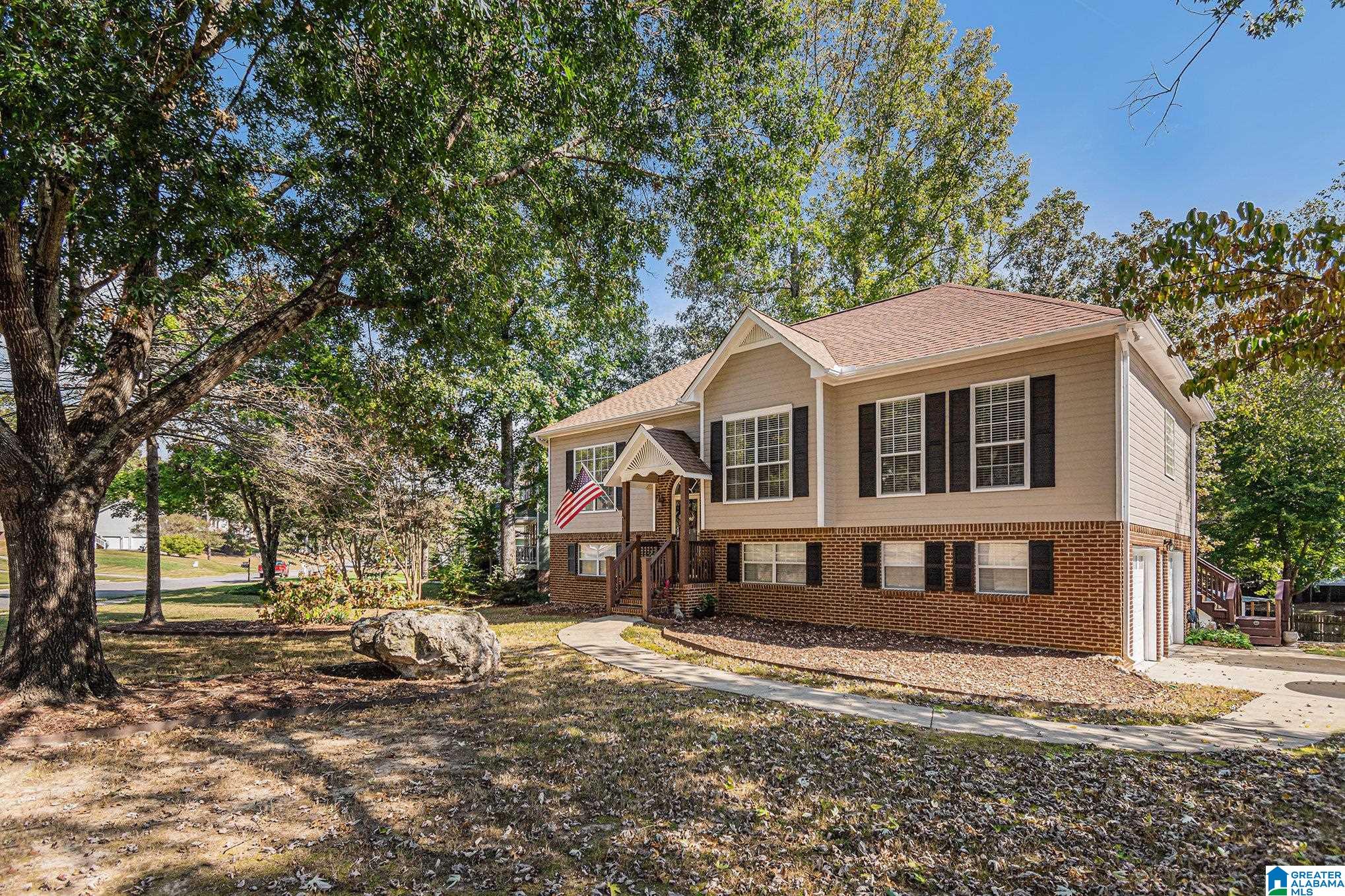 352 DOGWOOD TRAIL