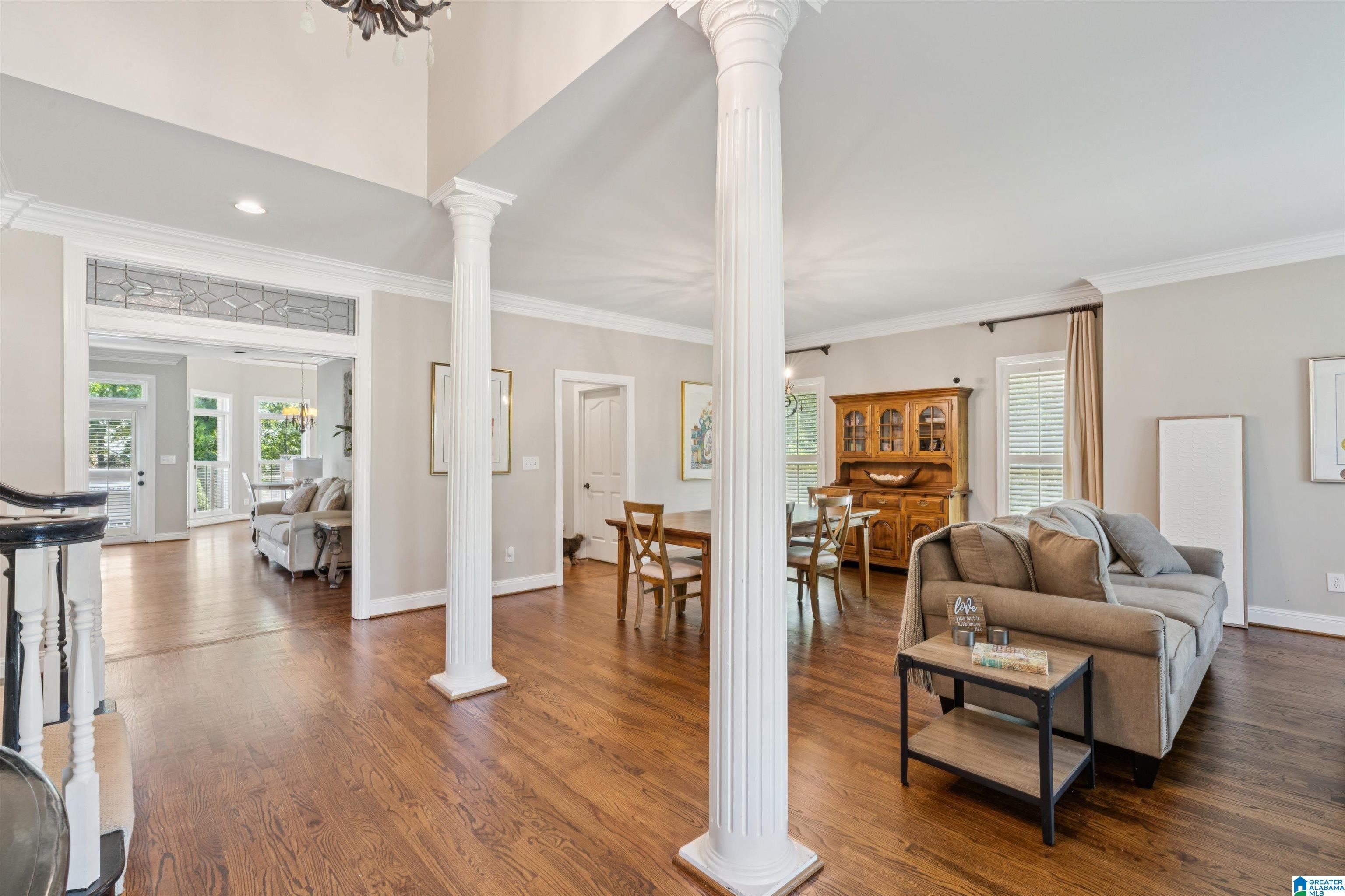 3813 CARISBROOKE CIRCLE