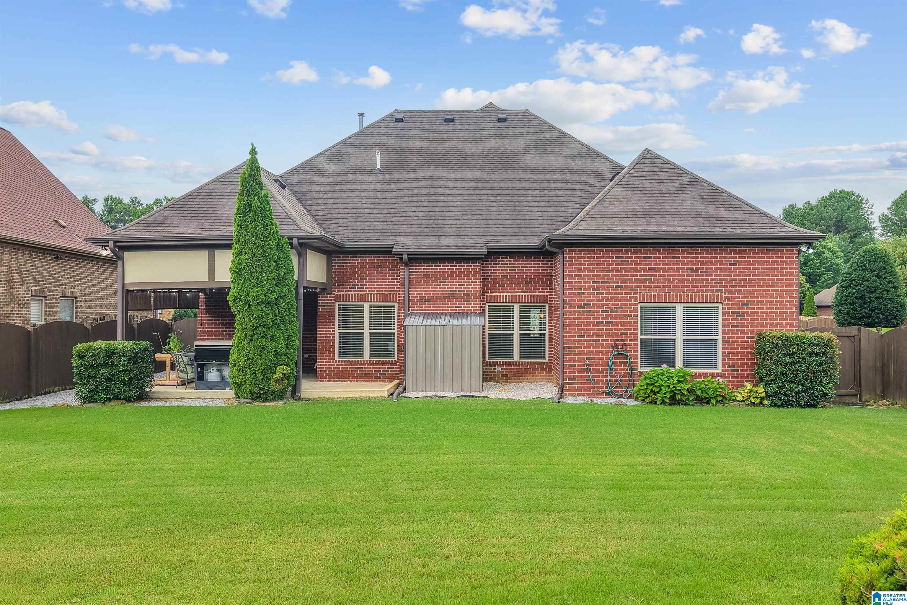 1037 BELVEDERE COVE
