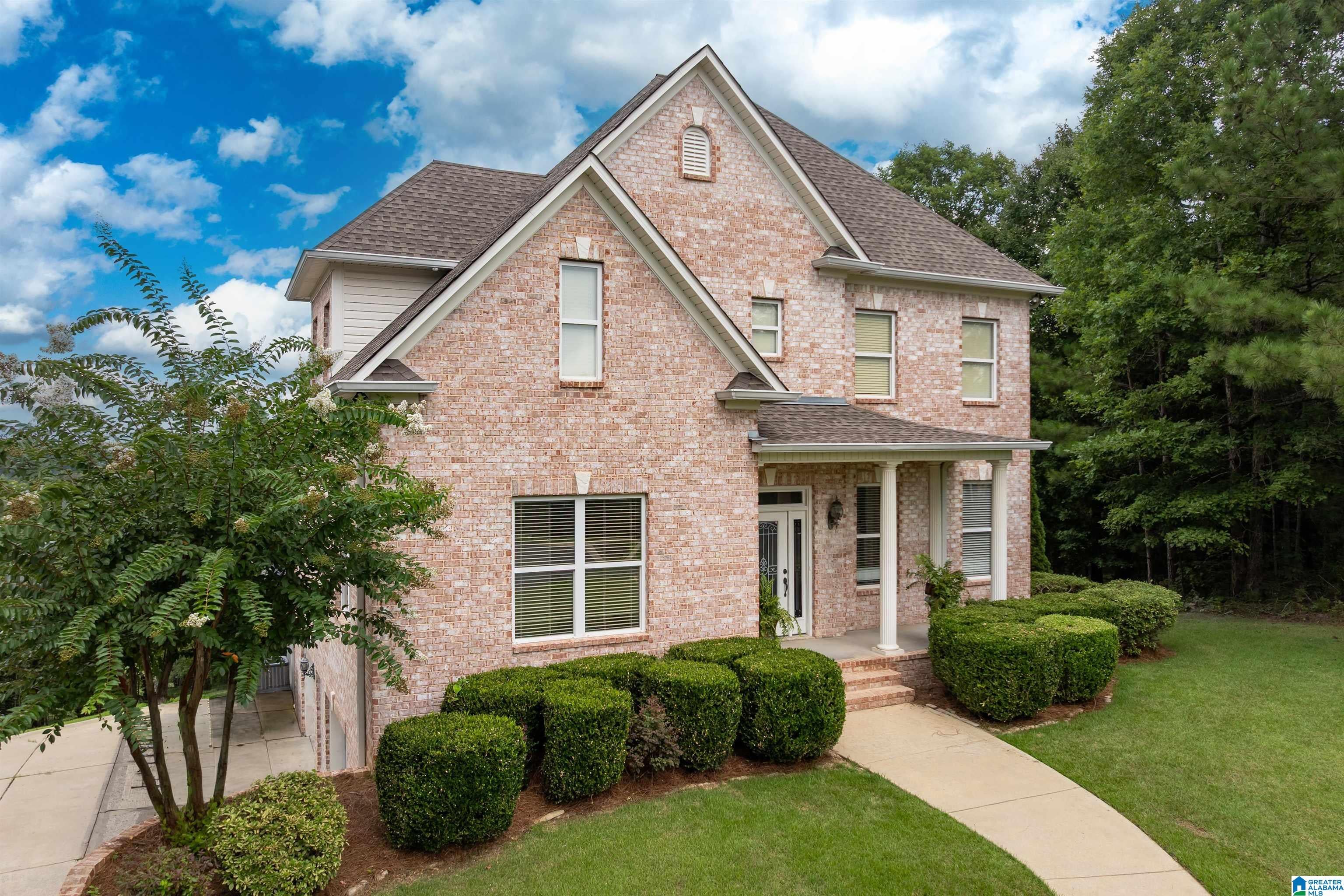 2000 SHADOW OAKS CIRCLE