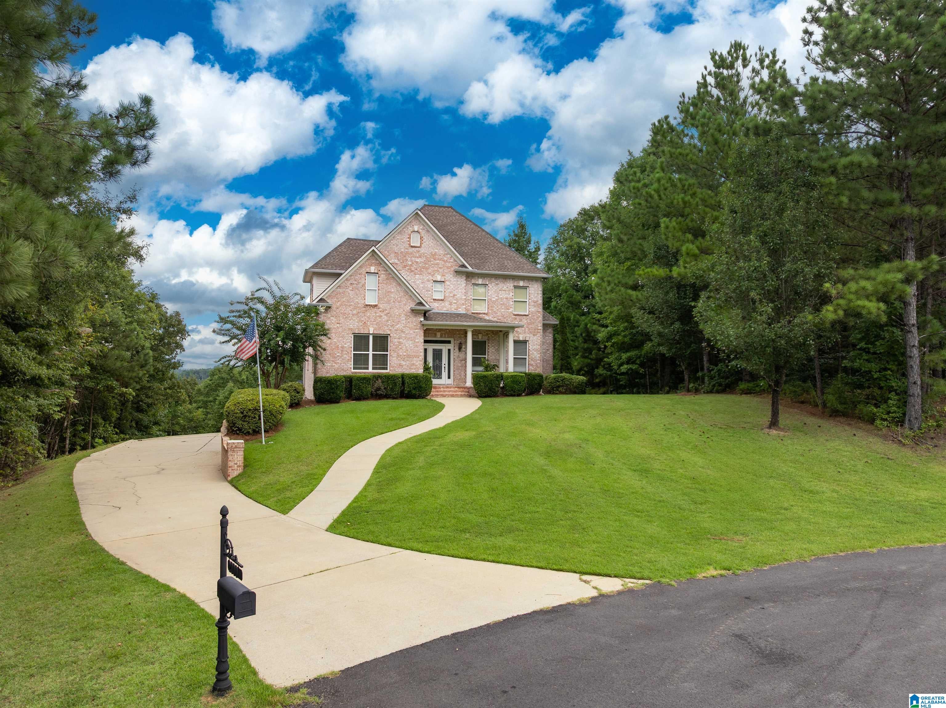 2000 SHADOW OAKS CIRCLE