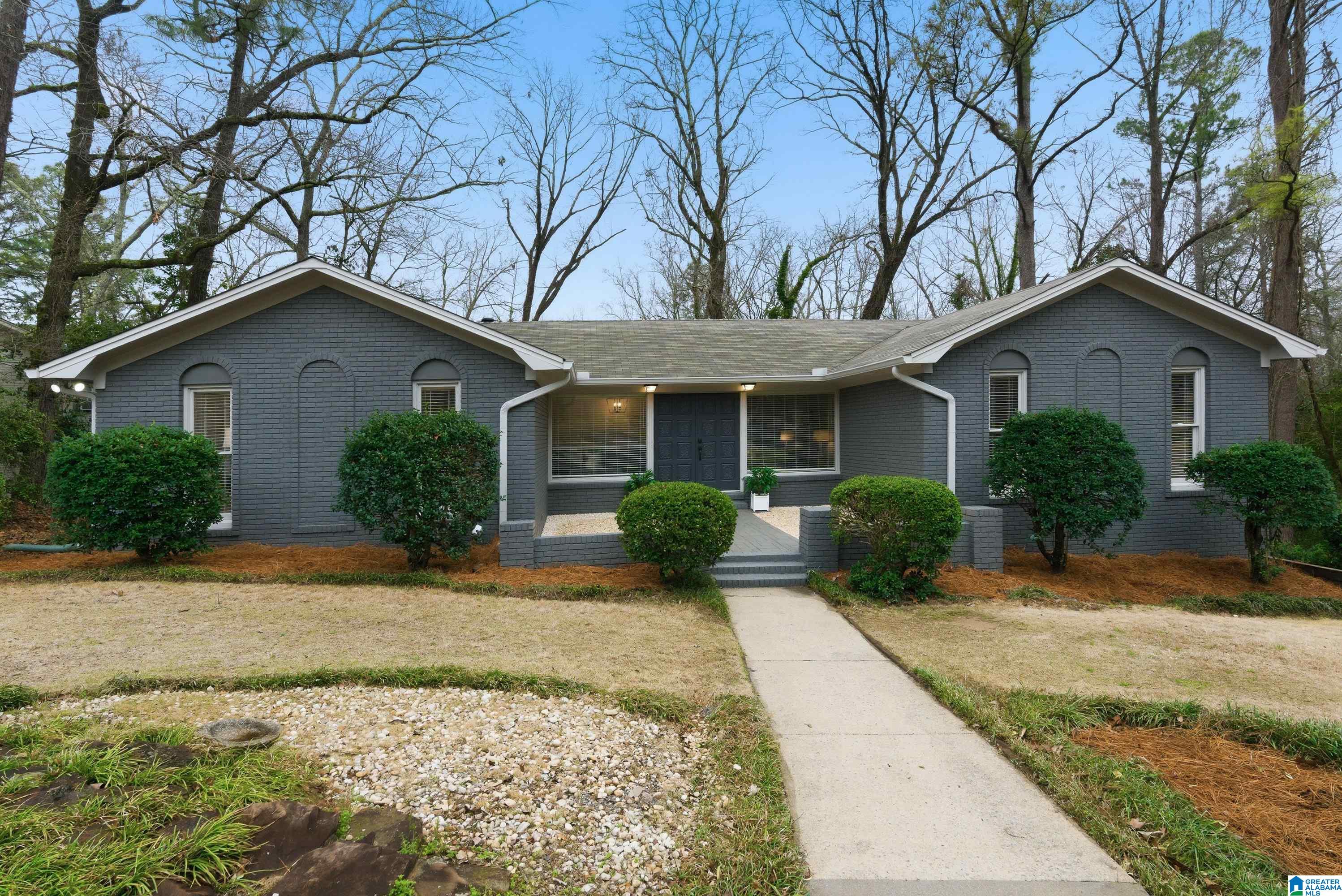 Photo 1 of 52 — 2682 PADEN PLACE, VESTAVIA HILLS, AL 35226
