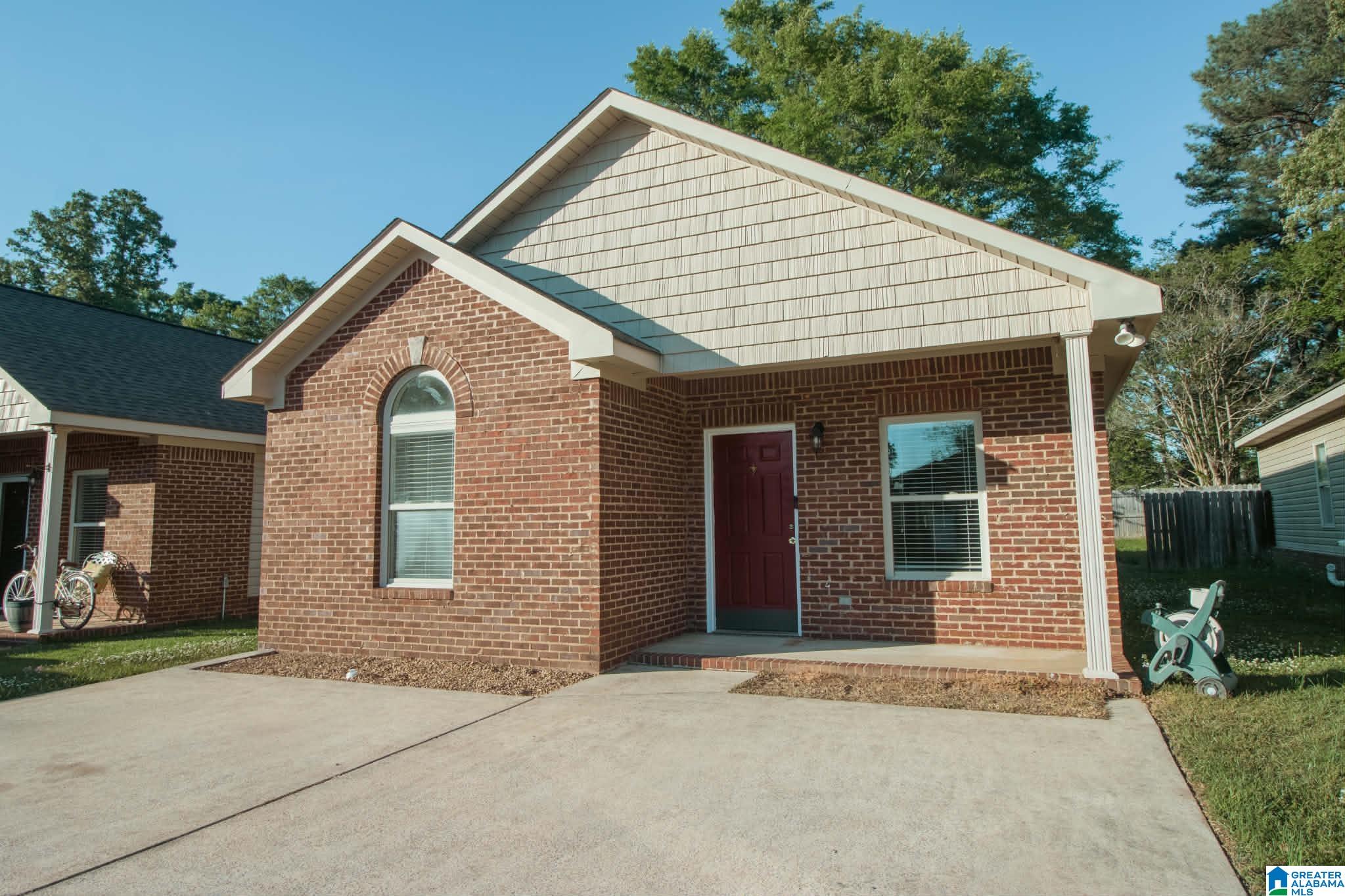 22 COTTAGE CROSSINGS