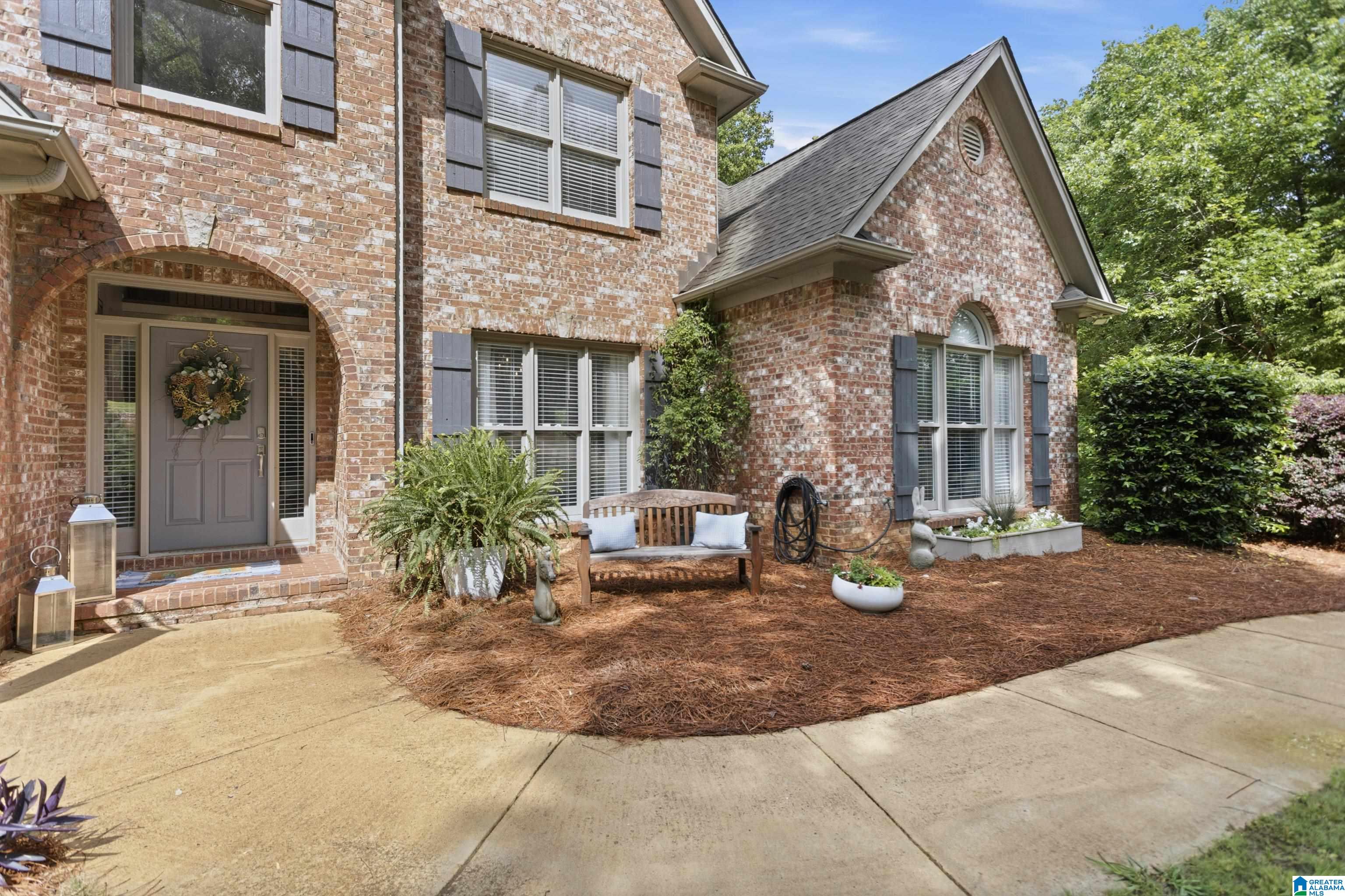 340 GREYSTONE GLEN CIRCLE