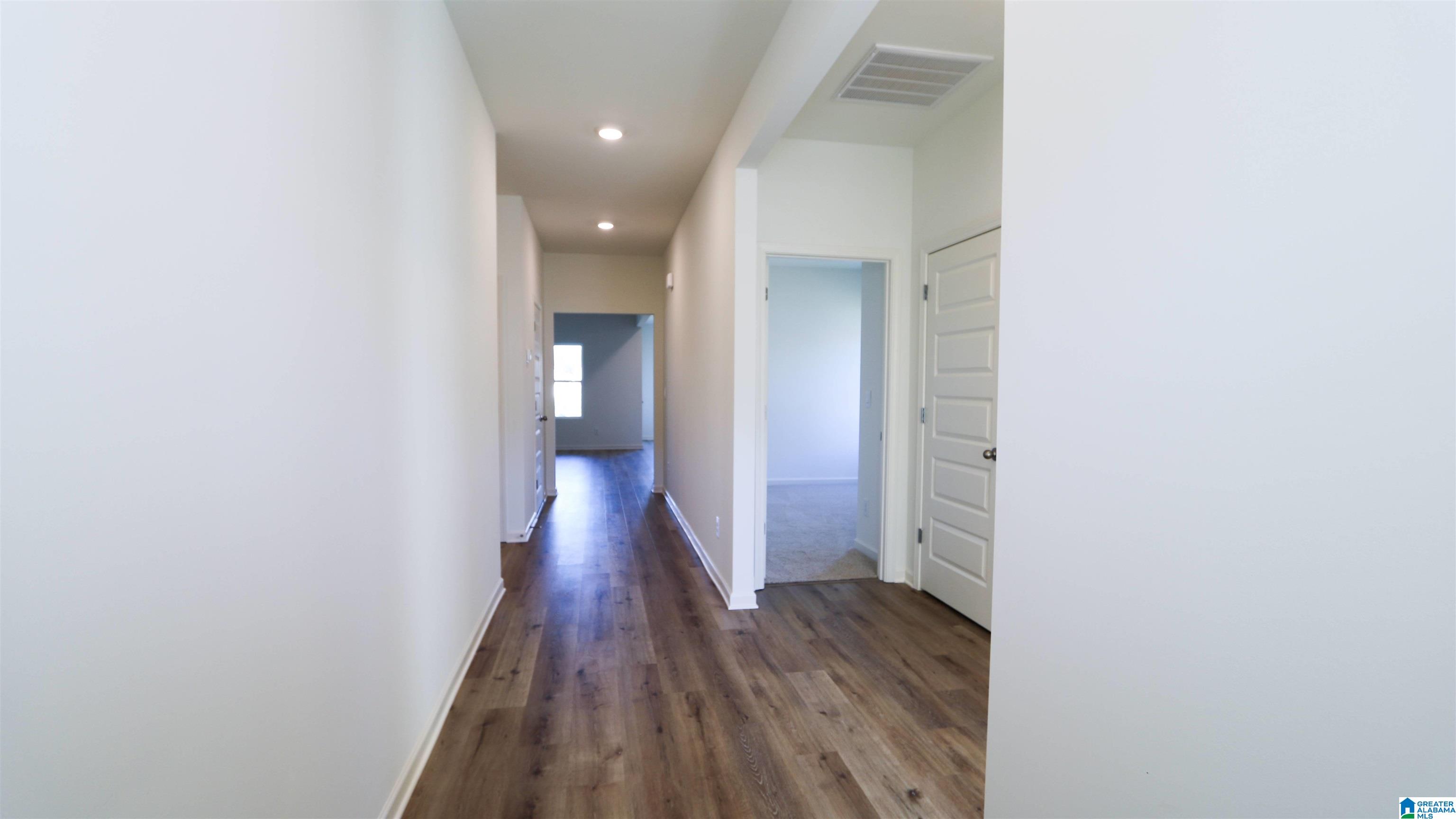 321 BARCLAY COURT