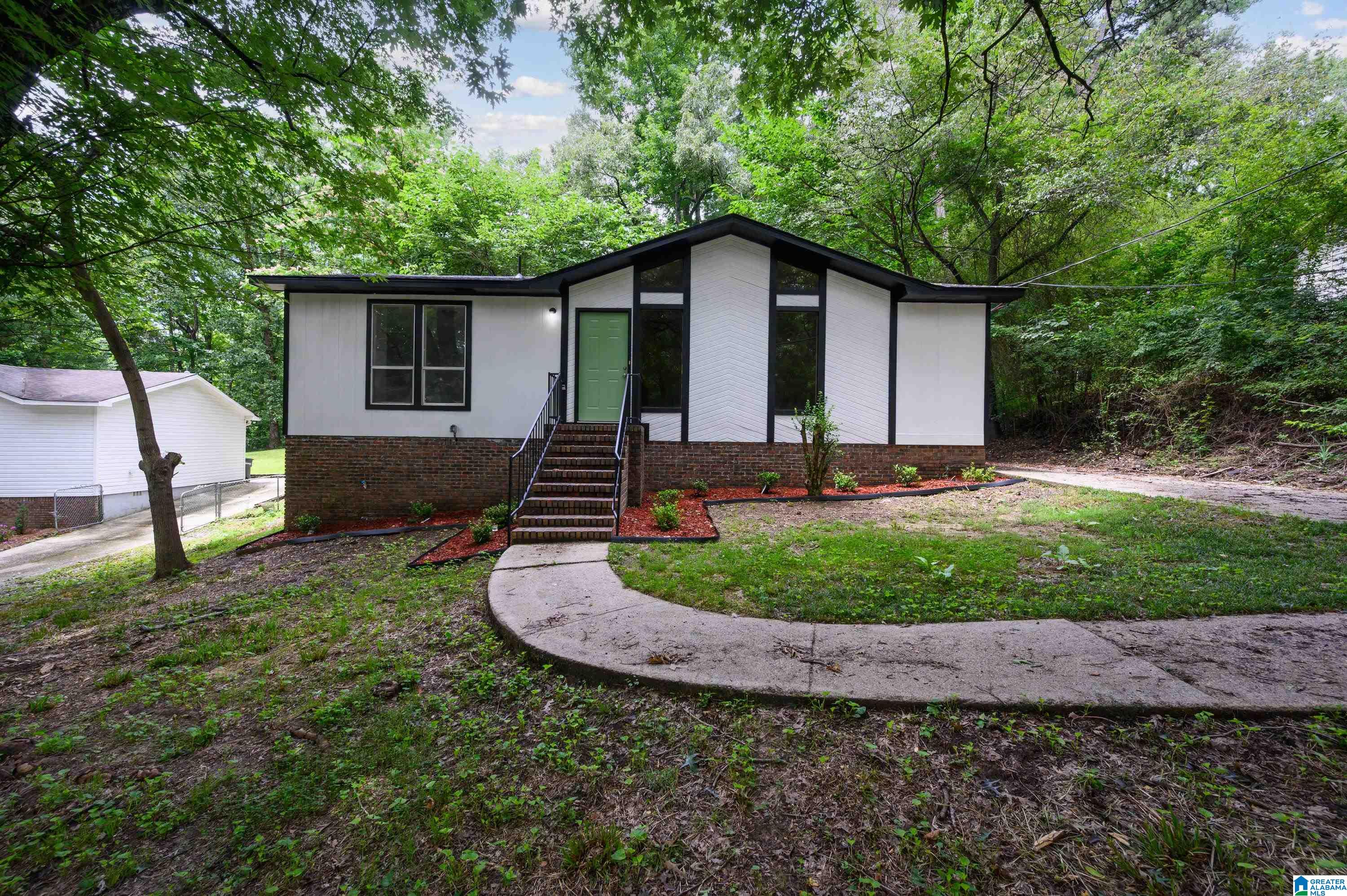 Photo 1 of 27 — 5995 AMBER HILLS ROAD, IRONDALE, AL 35210