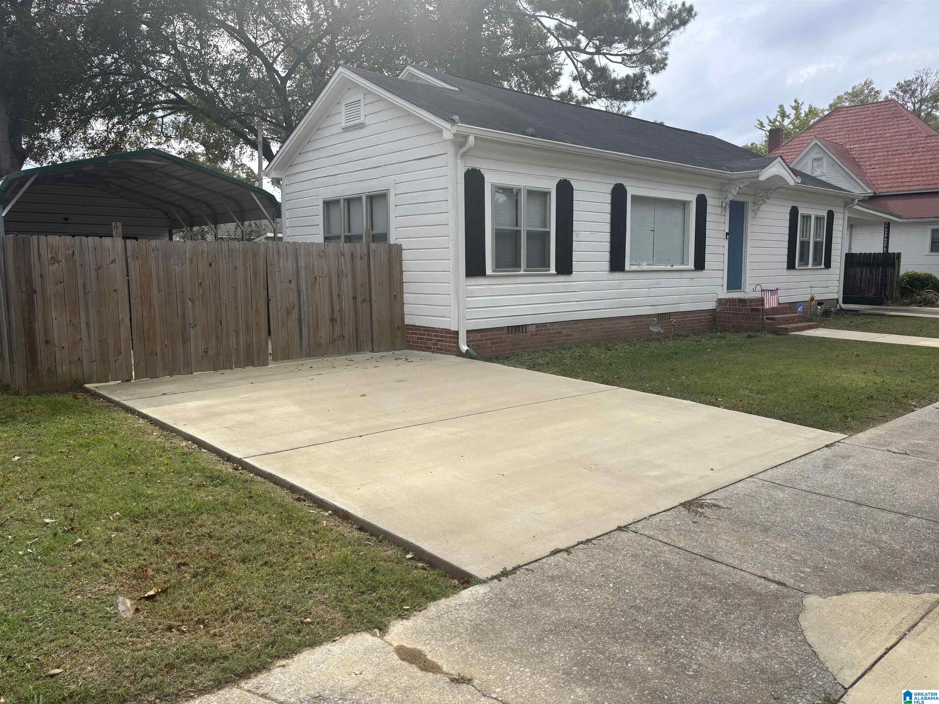 5 W WALNUT STREET