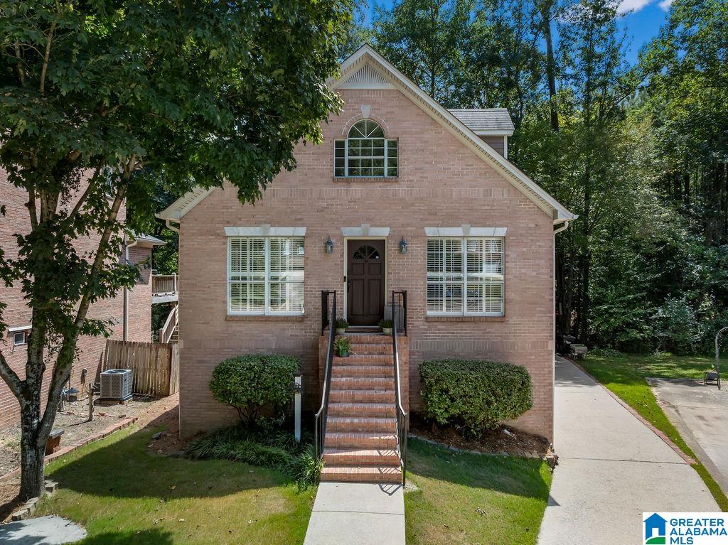 2613 VESTBROOK CIRCLE