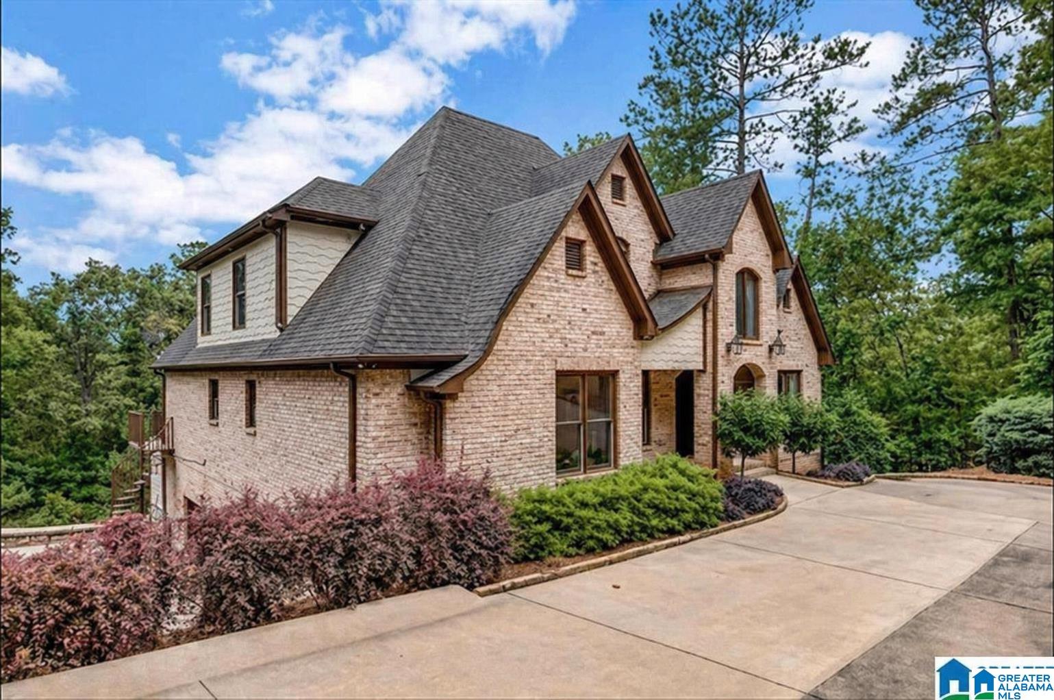 5650 DOUBLE OAK LANE