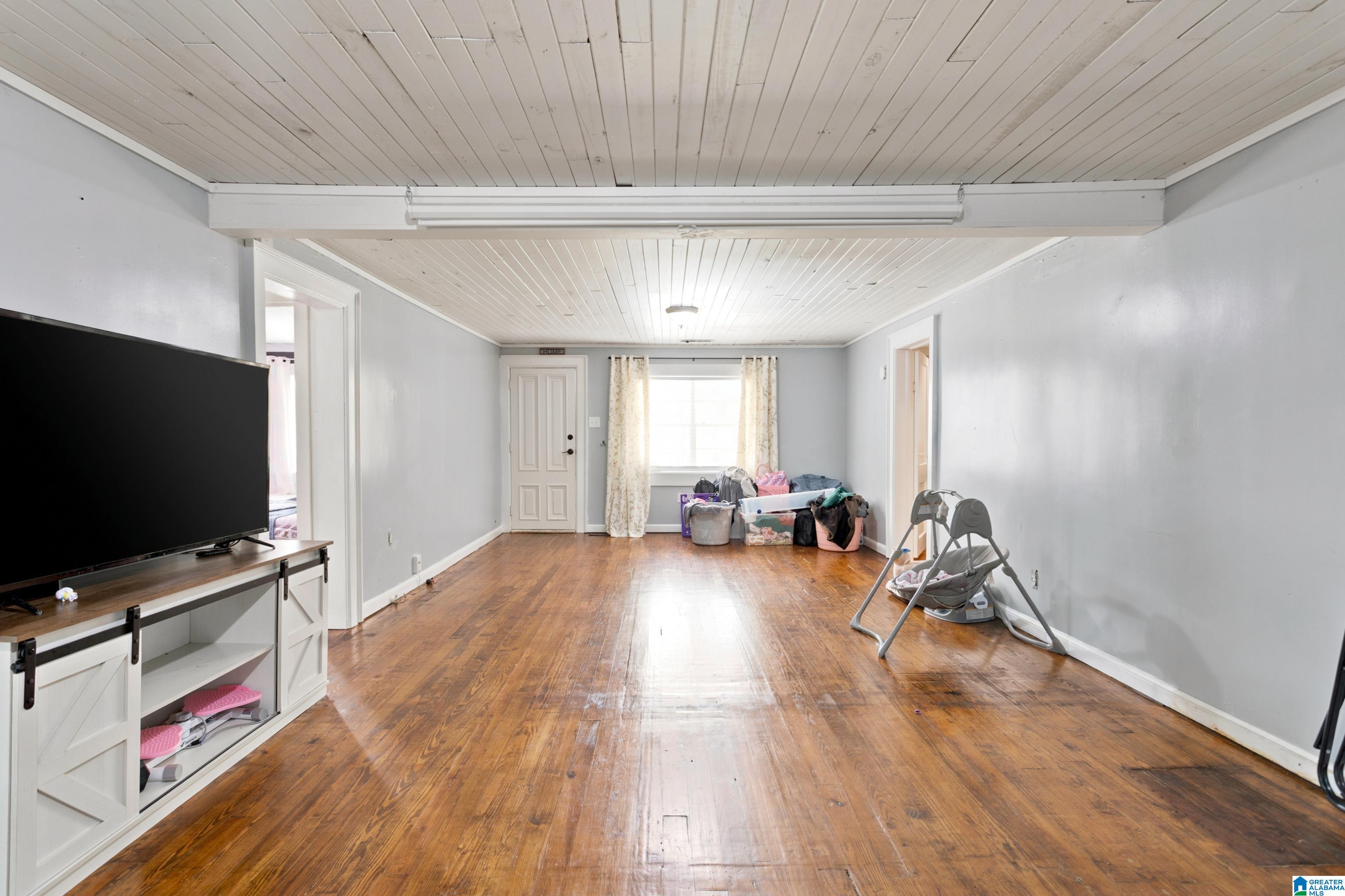 10231 N MAIN STREET