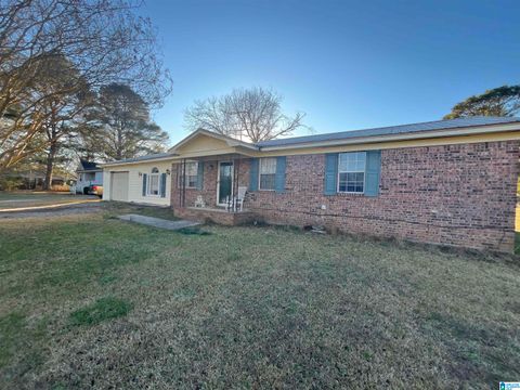 197 MAPLE CIRCLE HARTSELLE AL 35640