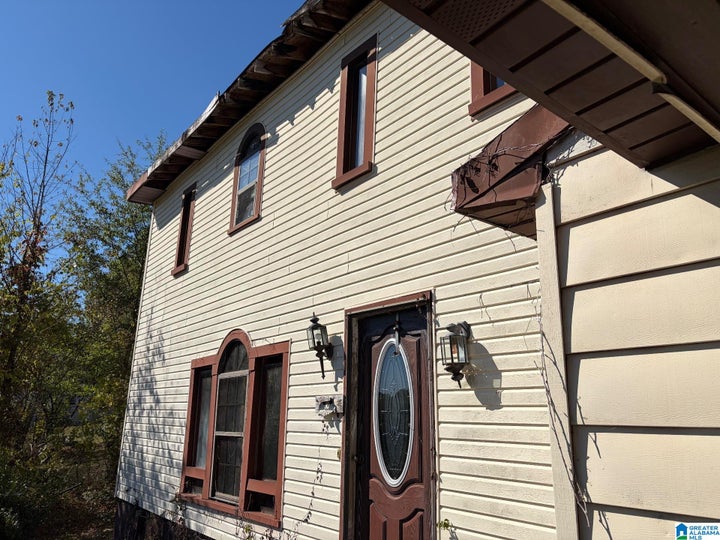 Photo 1 of 29 — 818 KINNARD STREET, FLORENCE, AL 35630