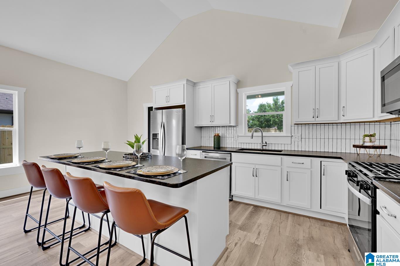 1087 FREEDOM PARKWAY