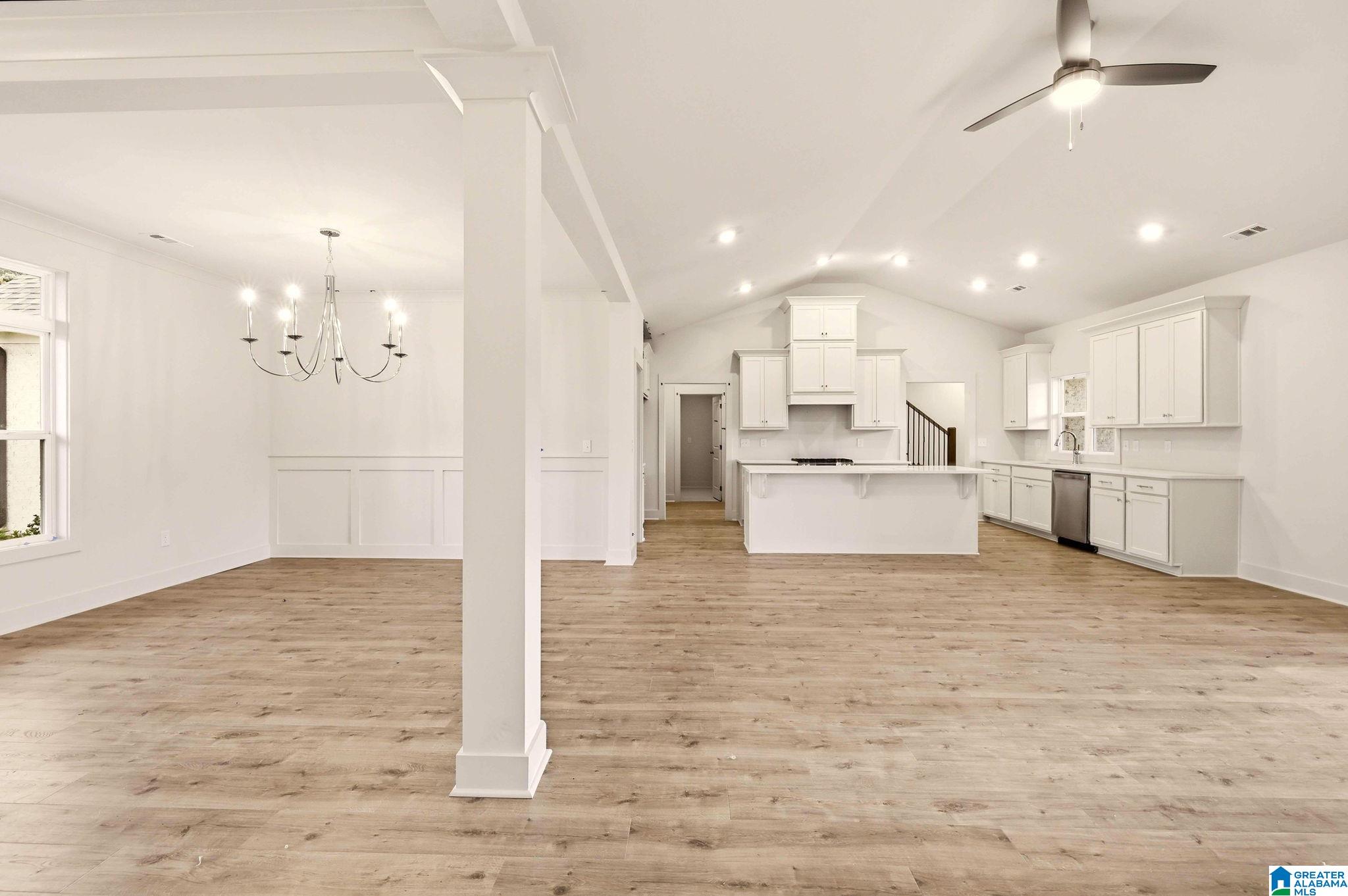 372 LAKE CREEK DRIVE