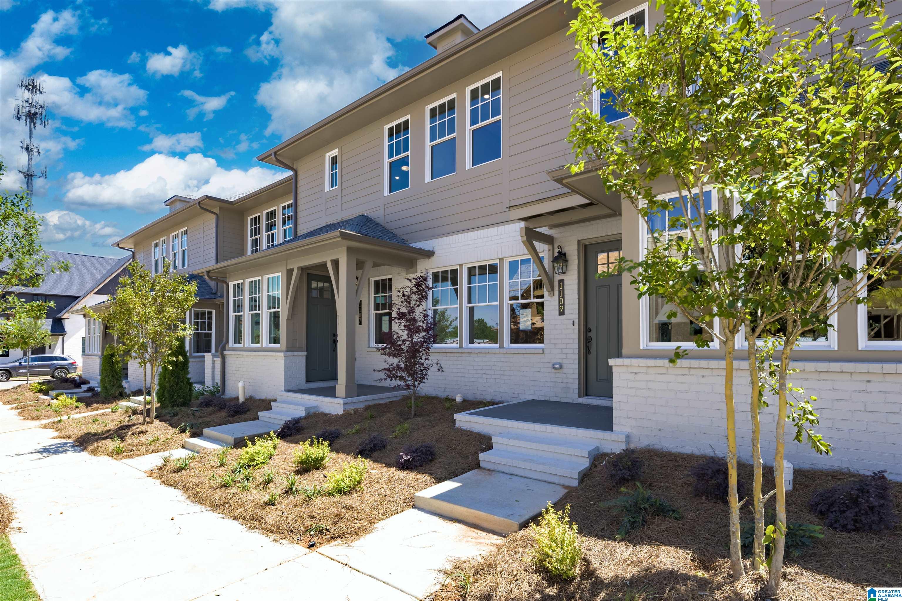 1109 WINDSOR SQUARE