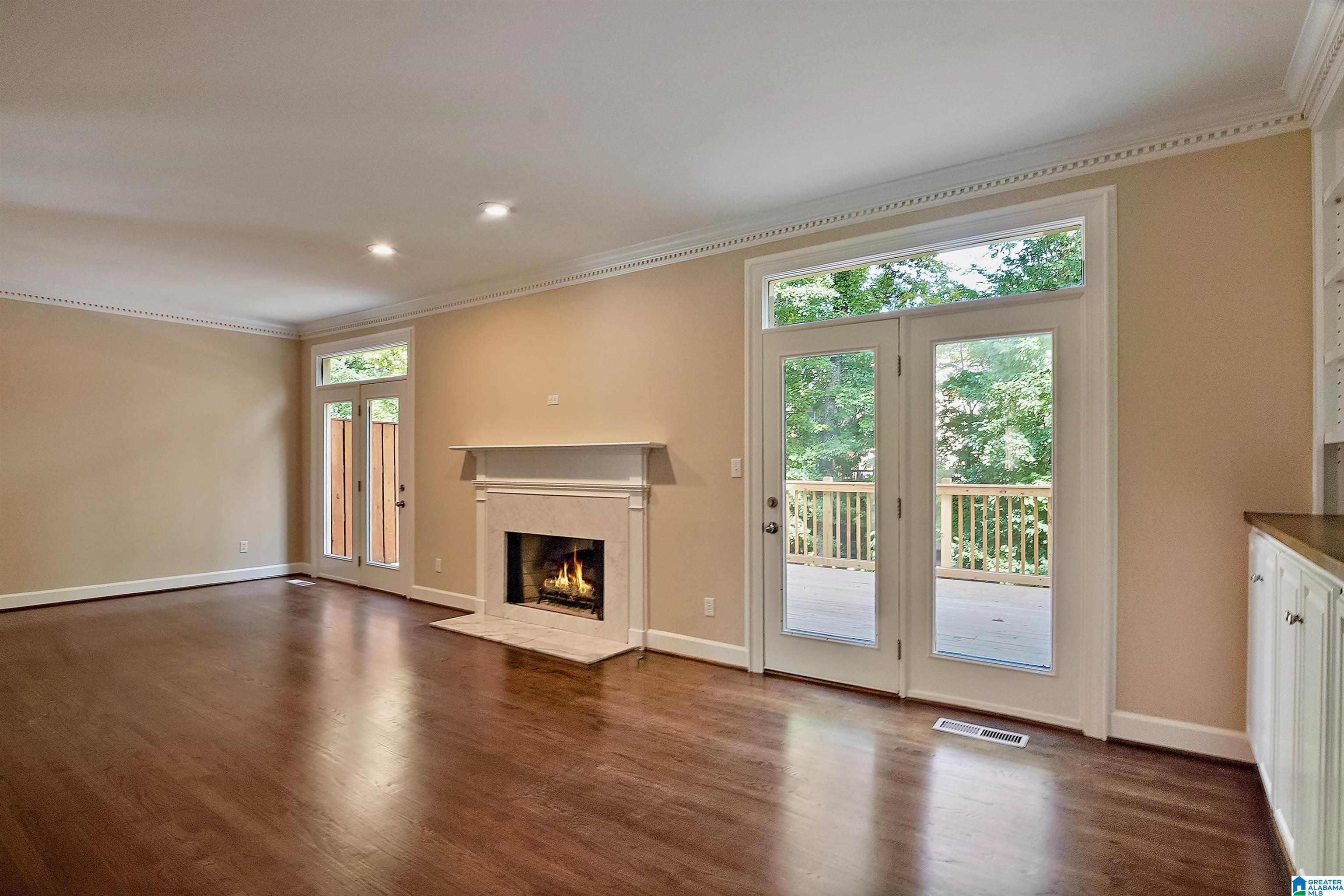 31 THE OAKS CIRCLE