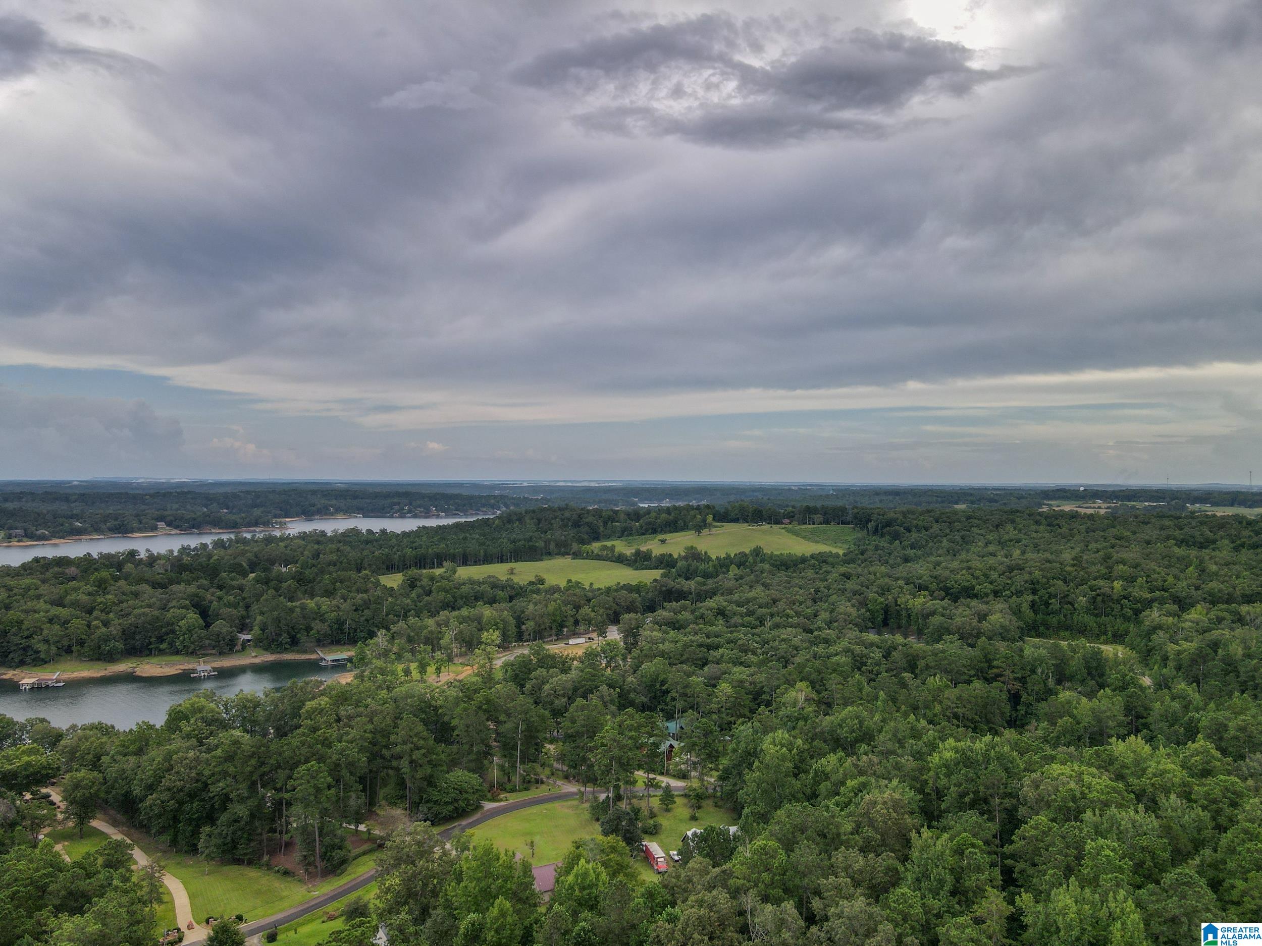 000 OAK LEAF COURT 1