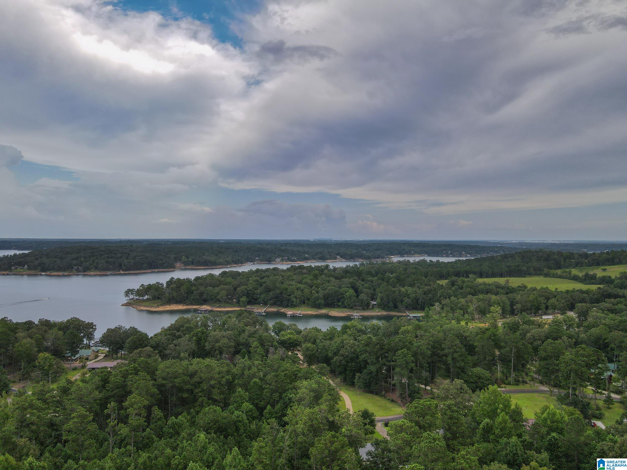 000 OAK LEAF COURT 1