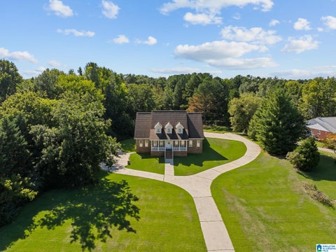 Photo of 1385 Shipp Road, HAYDEN, AL 35079 (MLS # 21464480)