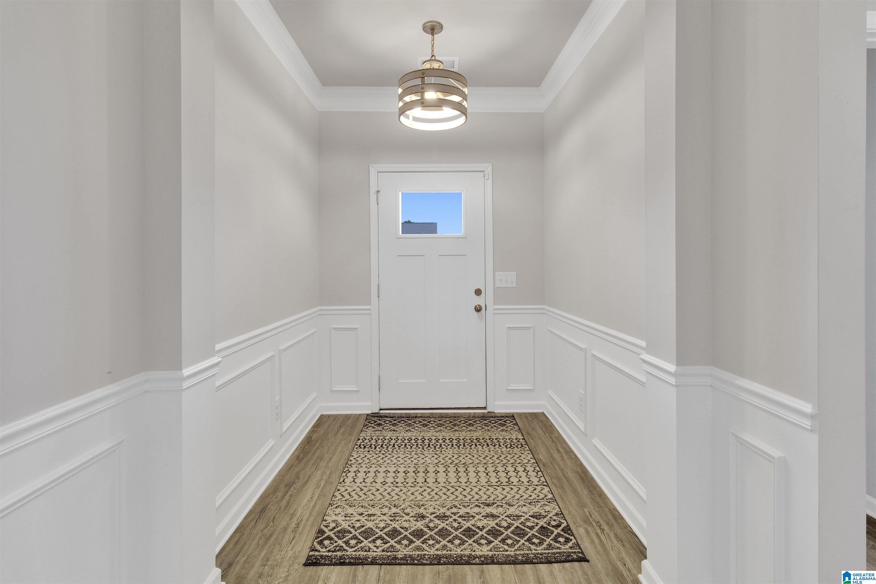 313 FARMINGDALE LANE