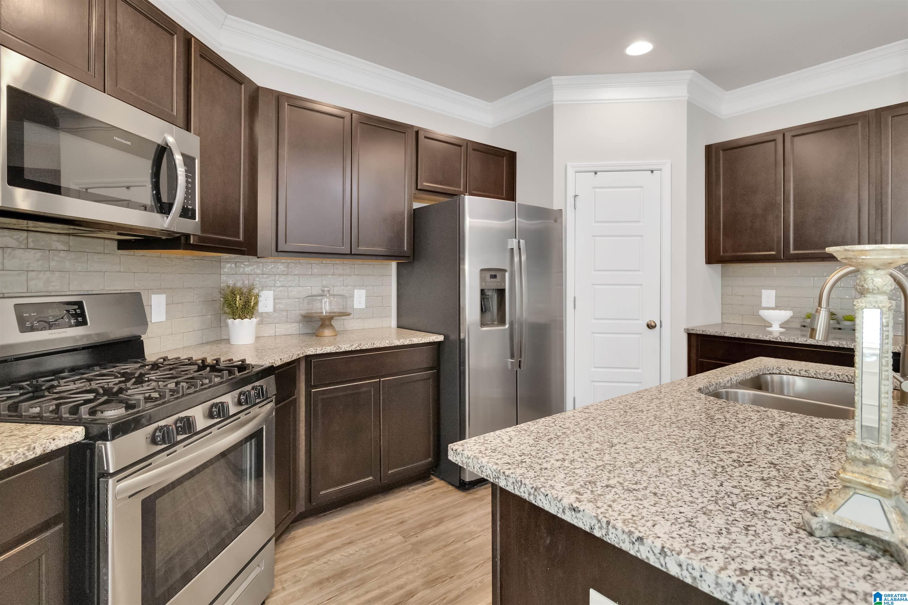 313 FARMINGDALE LANE