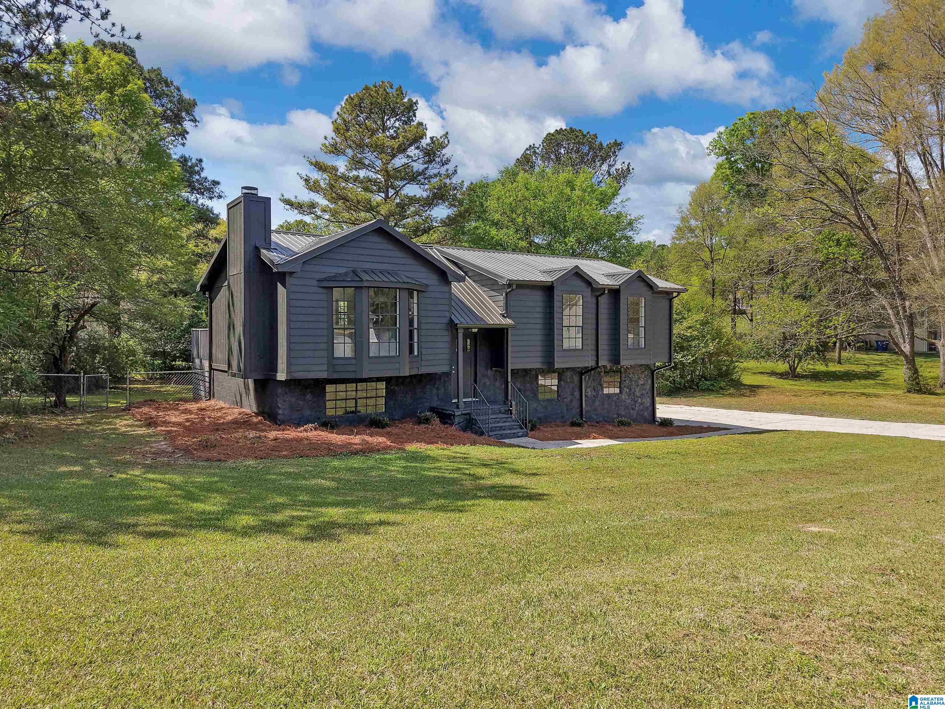 316 WILLOW GLEN COURT