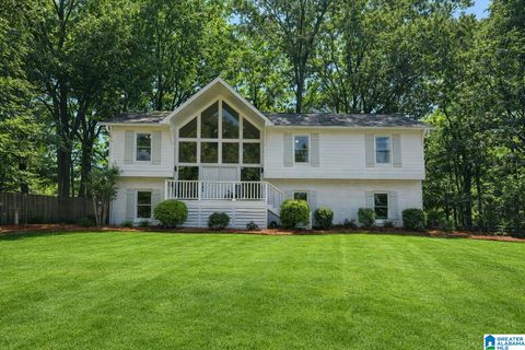 221 RUSSET WOODS DRIVE HOOVER AL 35244