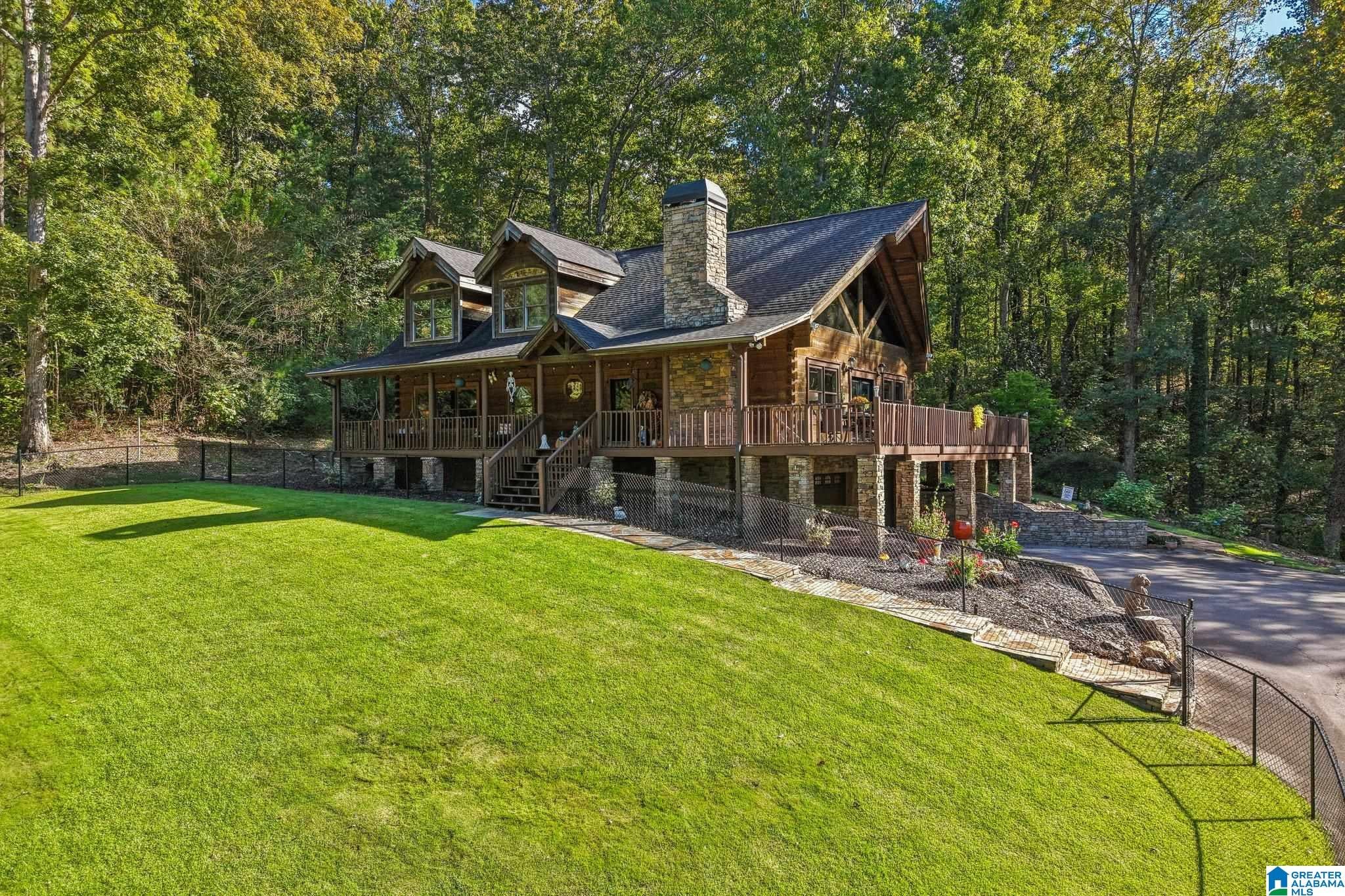885 SANIE ROAD