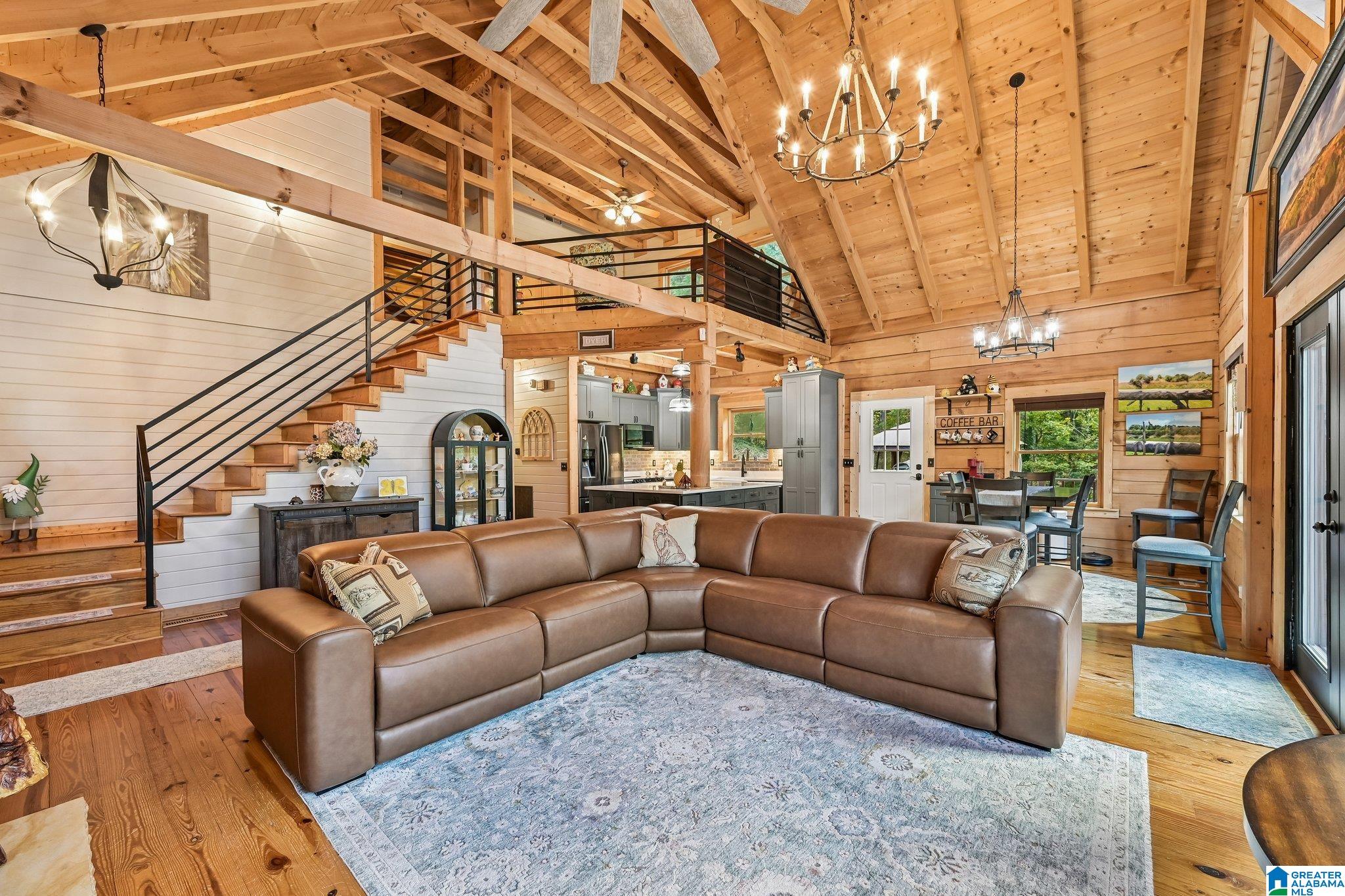 885 SANIE ROAD