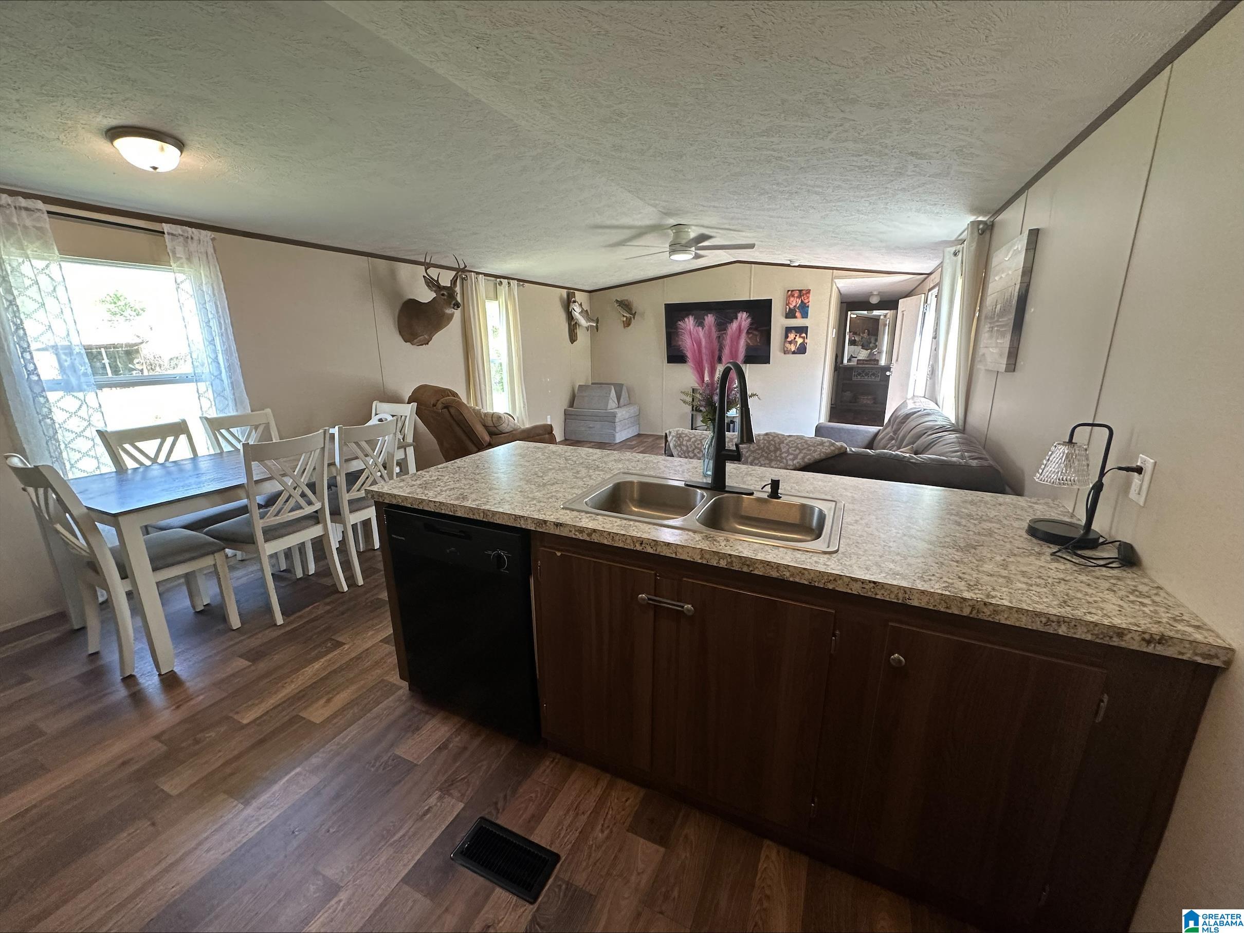 467 TOADVINE CEMETERY ROAD