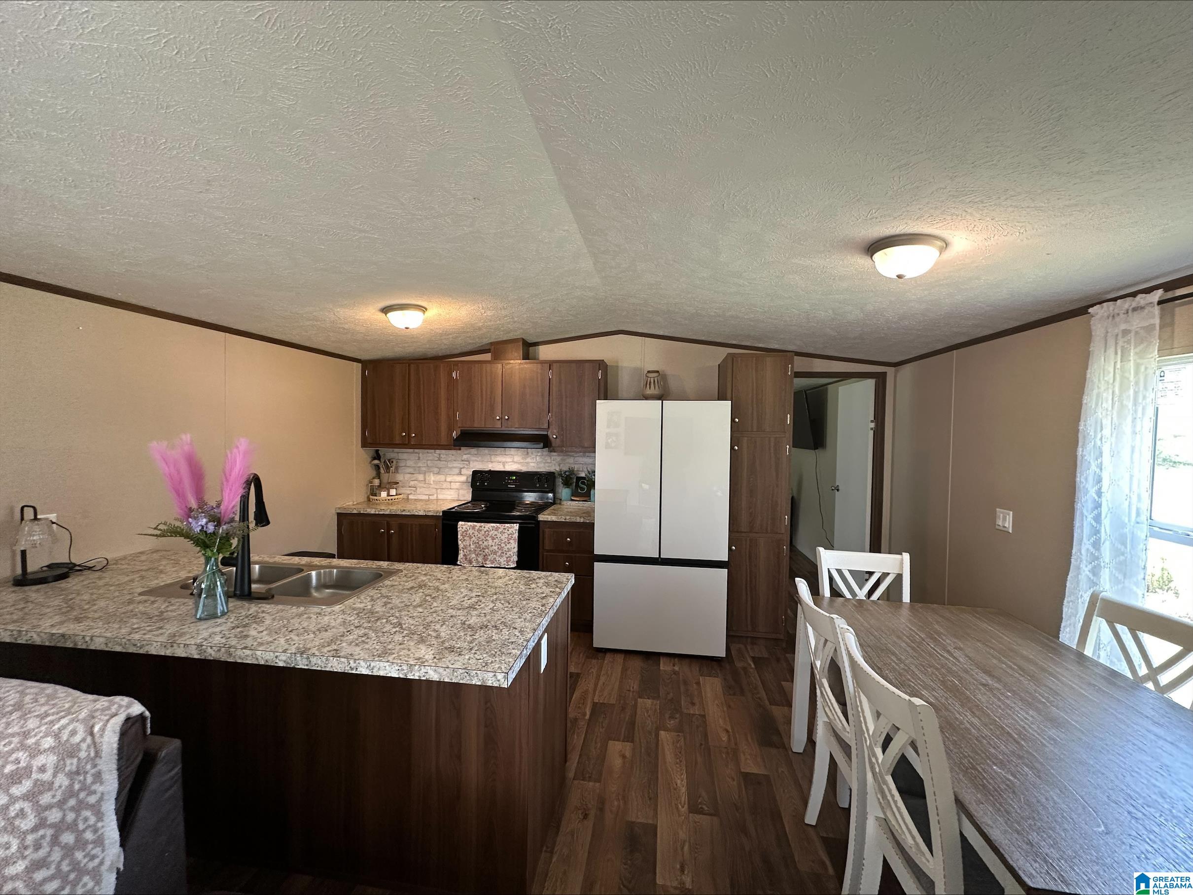 467 TOADVINE CEMETERY ROAD