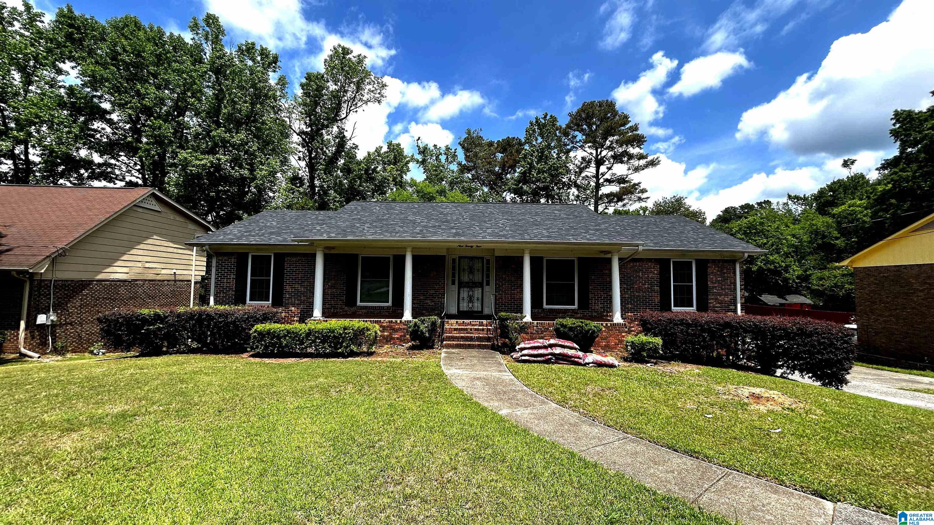 Photo 1 of 25 — 924 TAMMY ANNE DRIVE, BIRMINGHAM, AL 35235