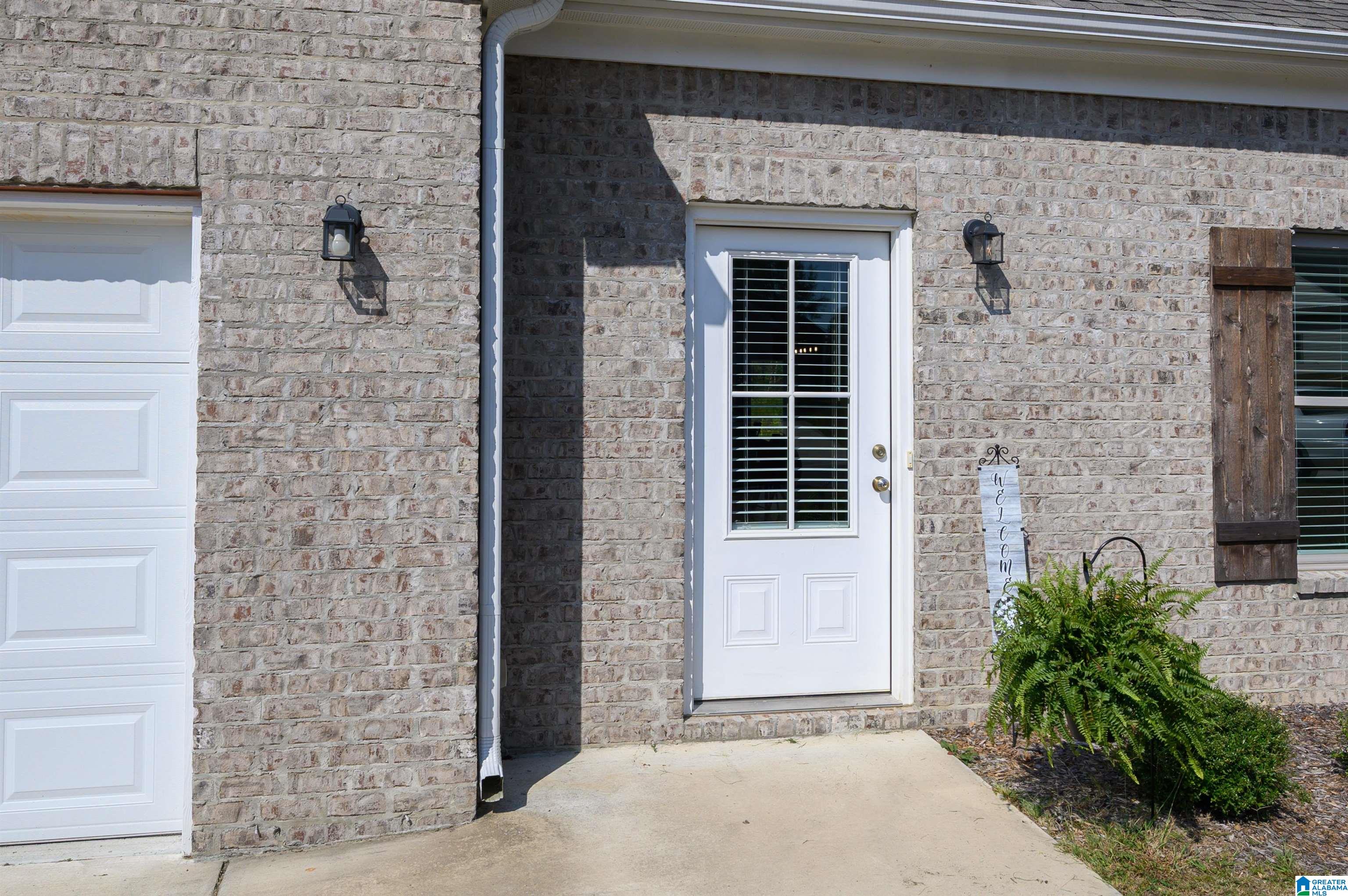 564 TROUBADOUR LANE