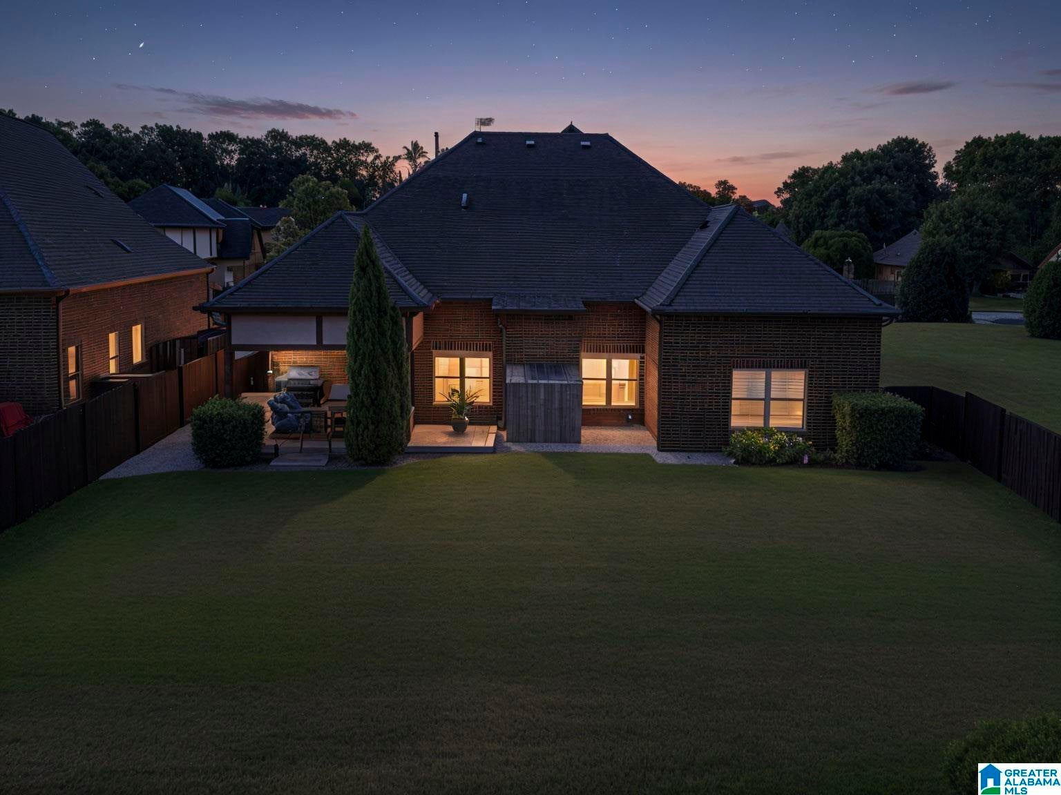 1037 BELVEDERE COVE