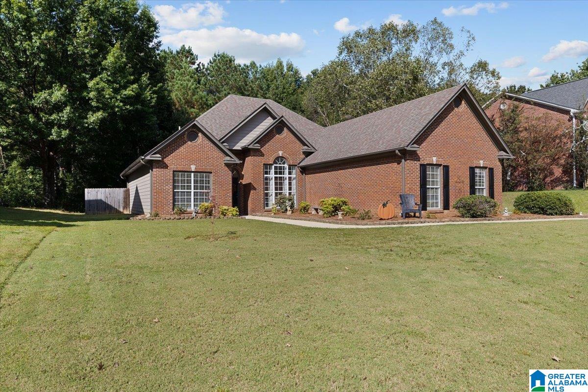 242 DAWNS WAY