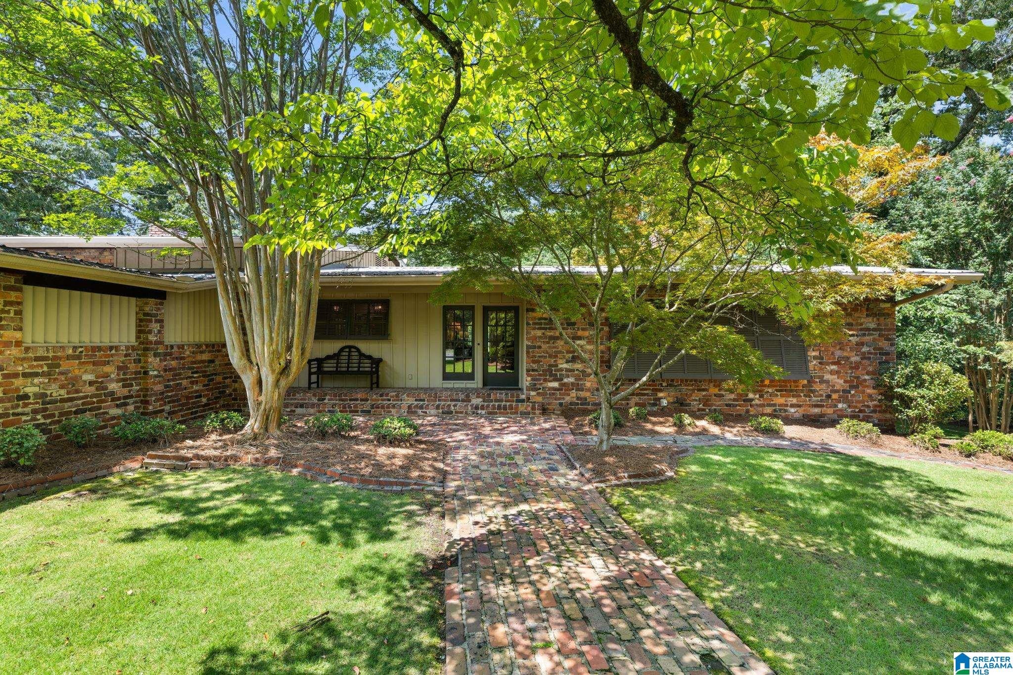 1537 WOODARD DRIVE