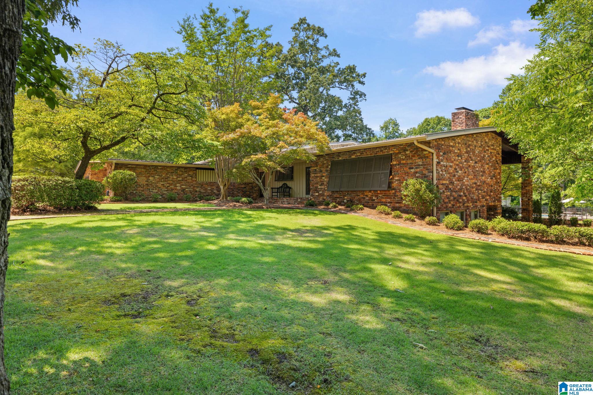 1537 WOODARD DRIVE