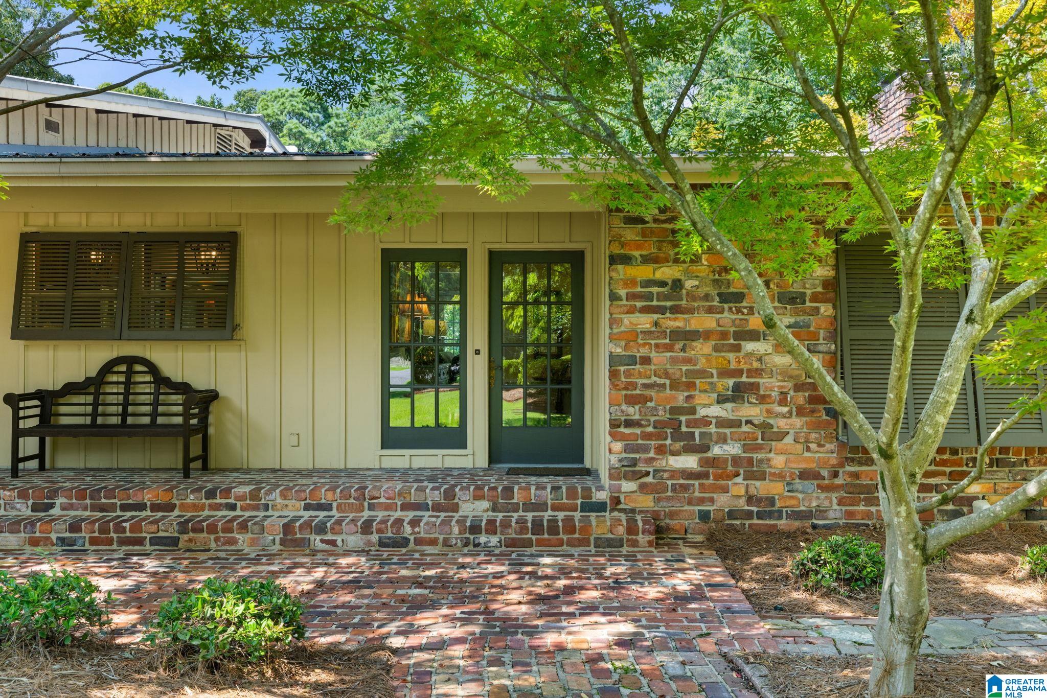 1537 WOODARD DRIVE