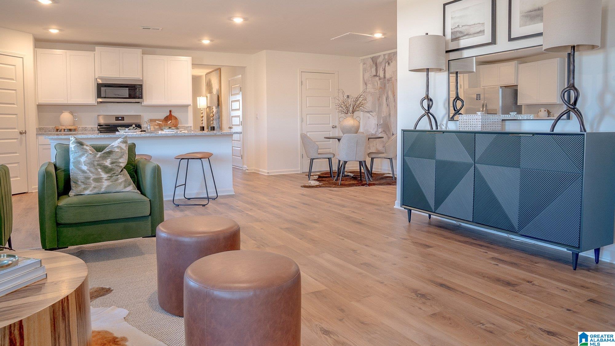 318 ASHLAND DRIVE SW