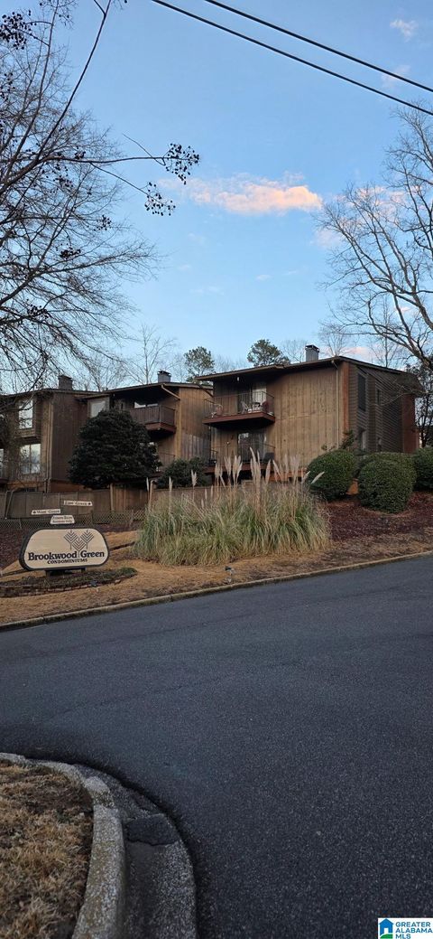 200 E GREEN 200 VESTAVIA HILLS AL 35243