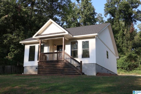 Photo of 146 Market Street, CENTREVILLE, AL 35042 (MLS # 21465086)