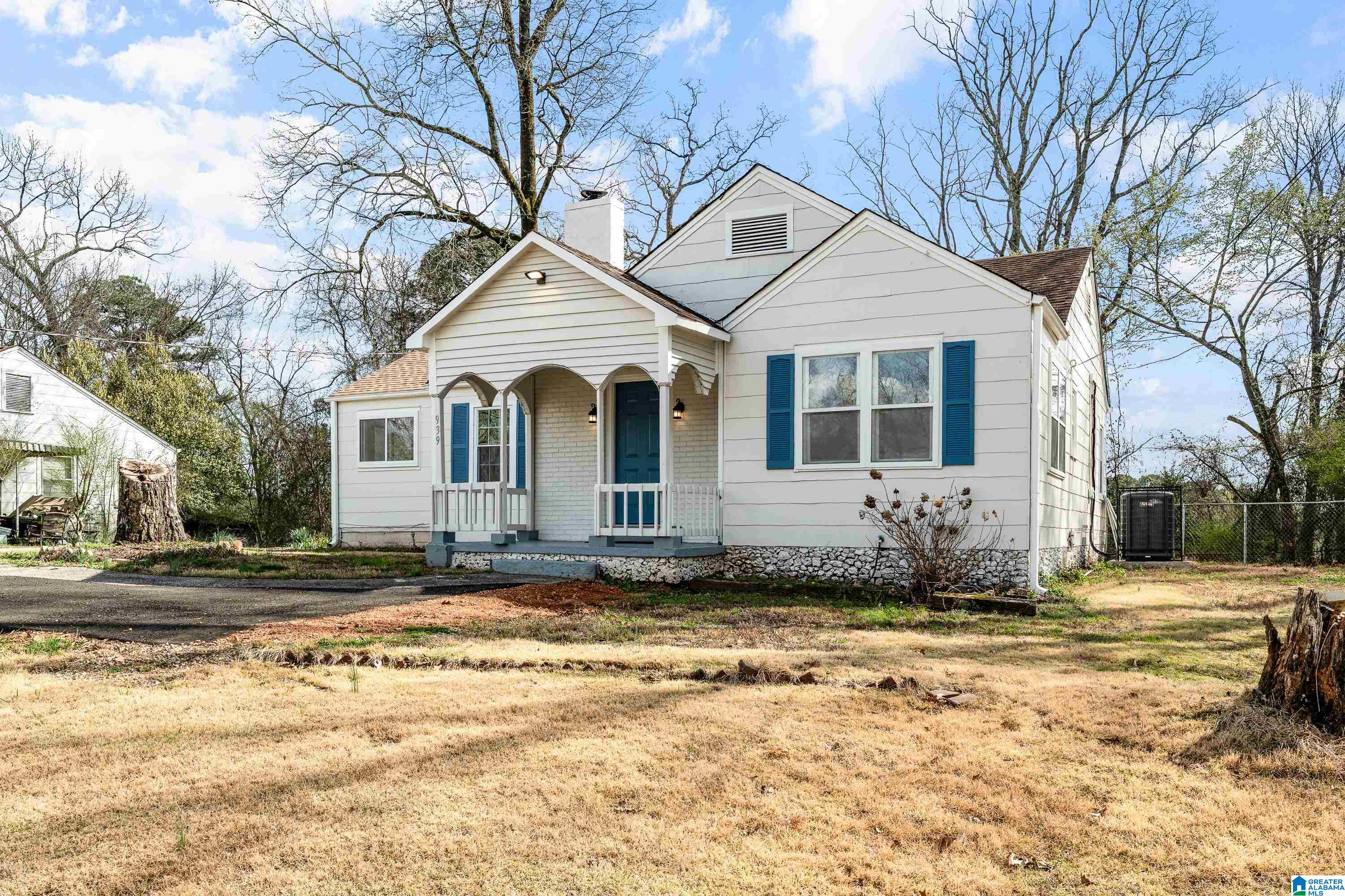 939 HILLCREST AVENUE