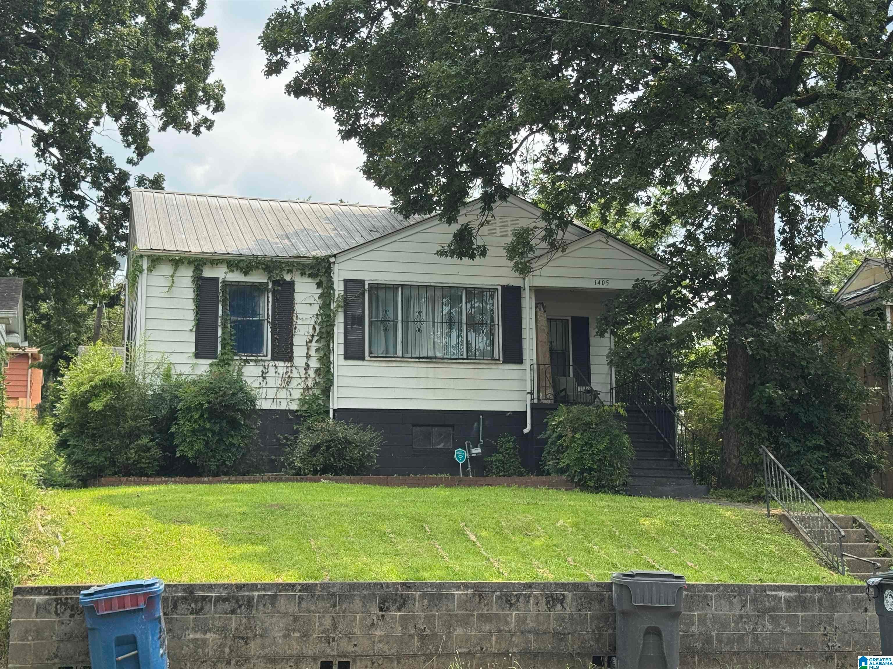 Photo 1 of 2 — 1405 WARRIOR ROAD, BIRMINGHAM, AL 35218