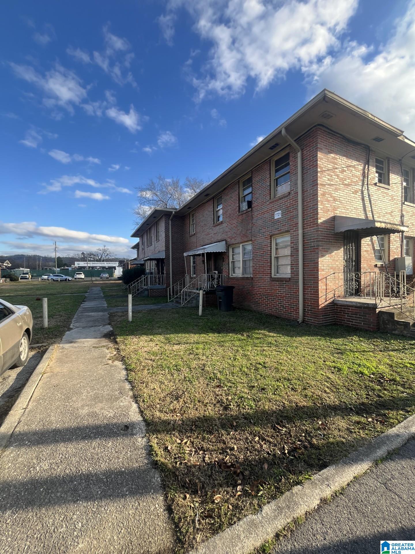 7721 N 2ND COURT N 208